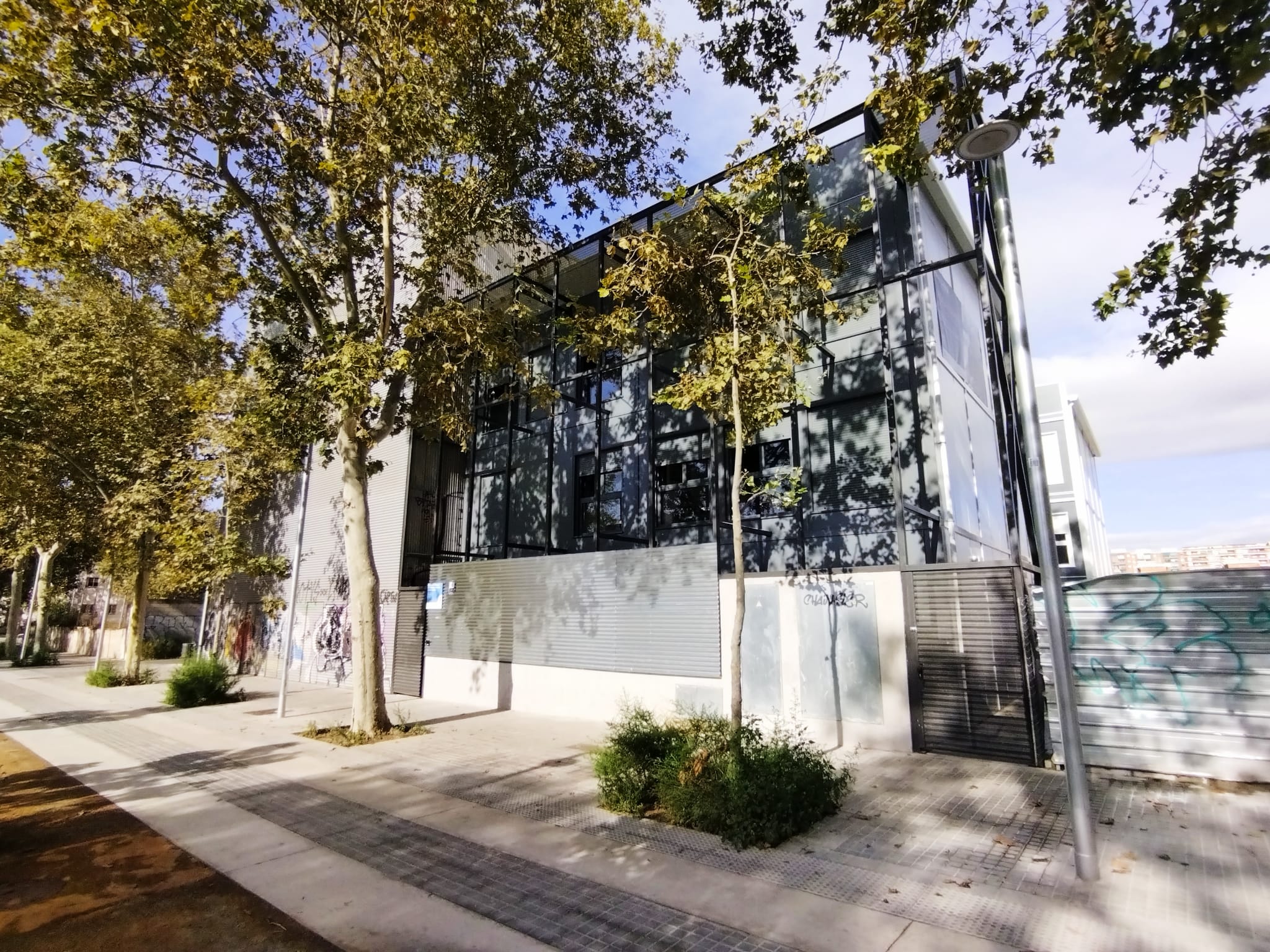 L'escola d'adults del barri del Besòs i el Maresme / Jordi Subirana