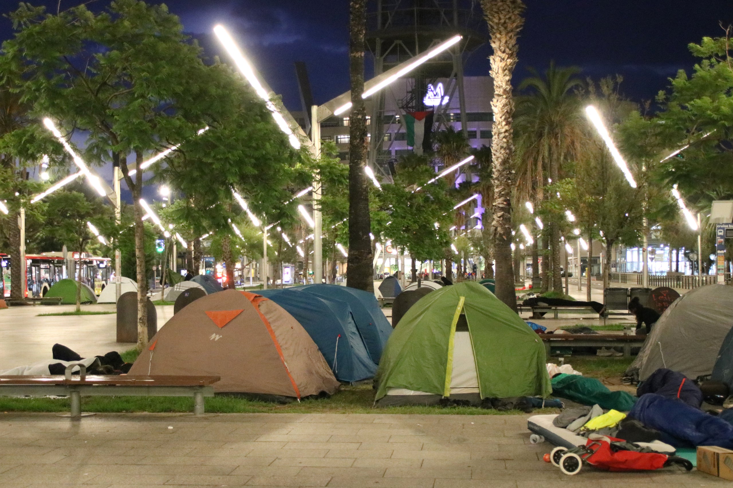 Acampada pro Palestina a la plaça de la Carbonera / ACN
