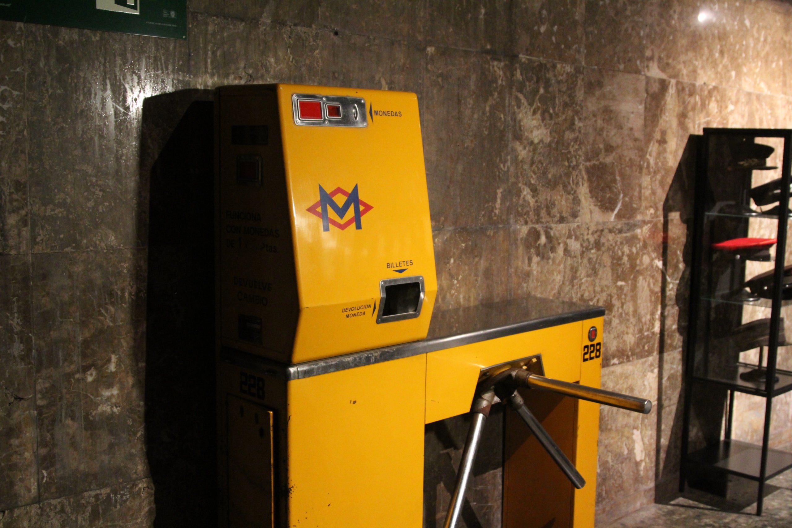 Visita a l'estació fantasma de Gaudí, entre les parades Sagrada Família i Sant Pau-Dos de Maig de l'L5 del metro / A.R.