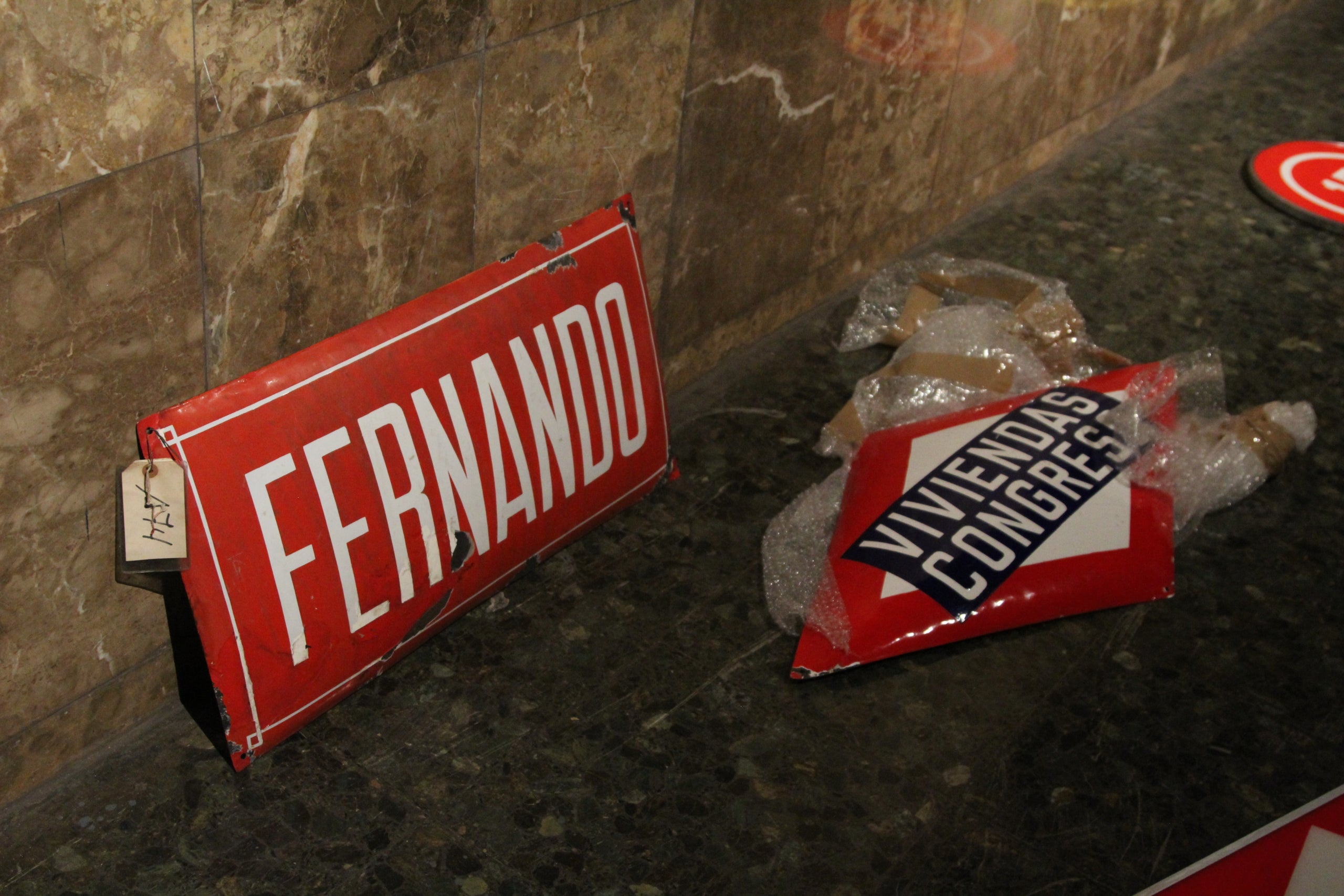 Visita a l'estació fantasma de Gaudí, entre les parades Sagrada Família i Sant Pau-Dos de Maig de l'L5 del metro / A.R.