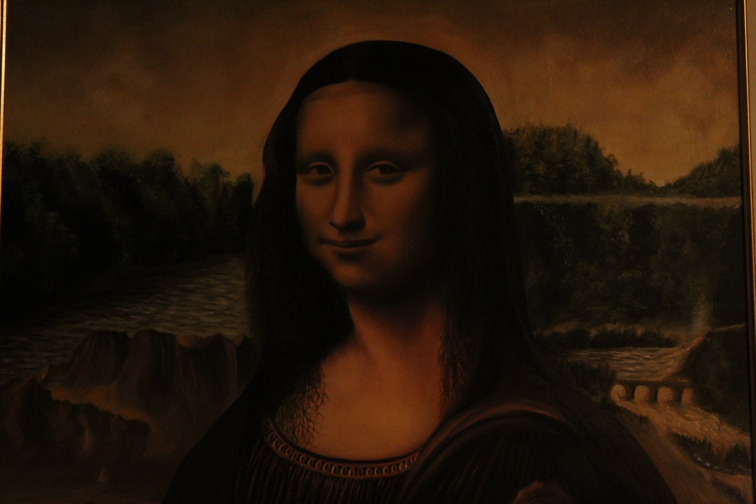 Antonio Daza, vecino de Les Corts de 82 años, ha convertido su casa en un museo donde expone sus obras, mayoritariamente reproducciones de los grandes clásicos de la pintura / A.R.