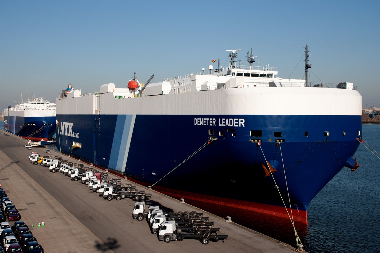 Dos barcos de la naviera japonesa NYK atracados en un puerto / NYK Line