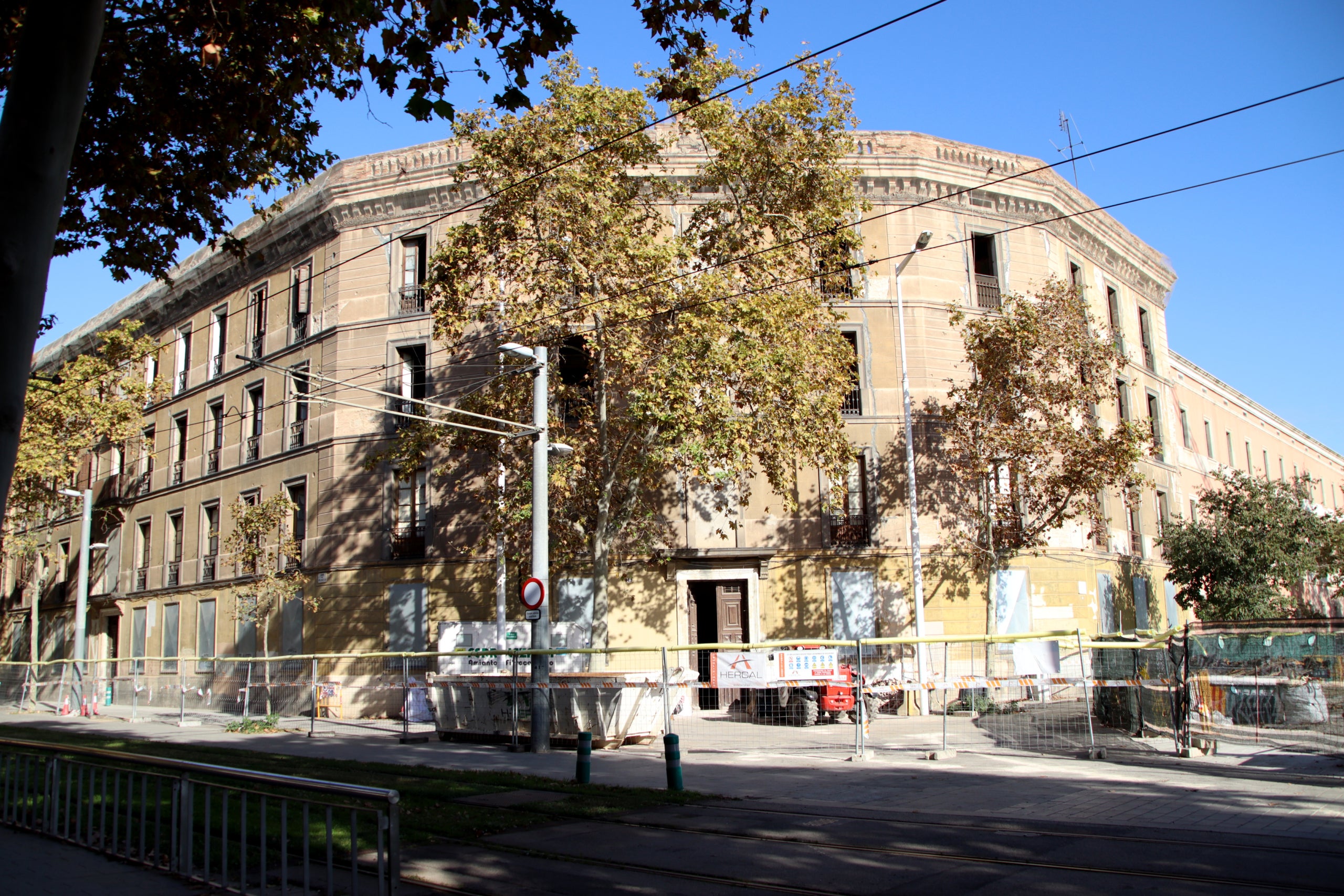 Blocs on s'allotjaven militars i les seves famílies al carrer Wellington, al campus de la UPF / ACN