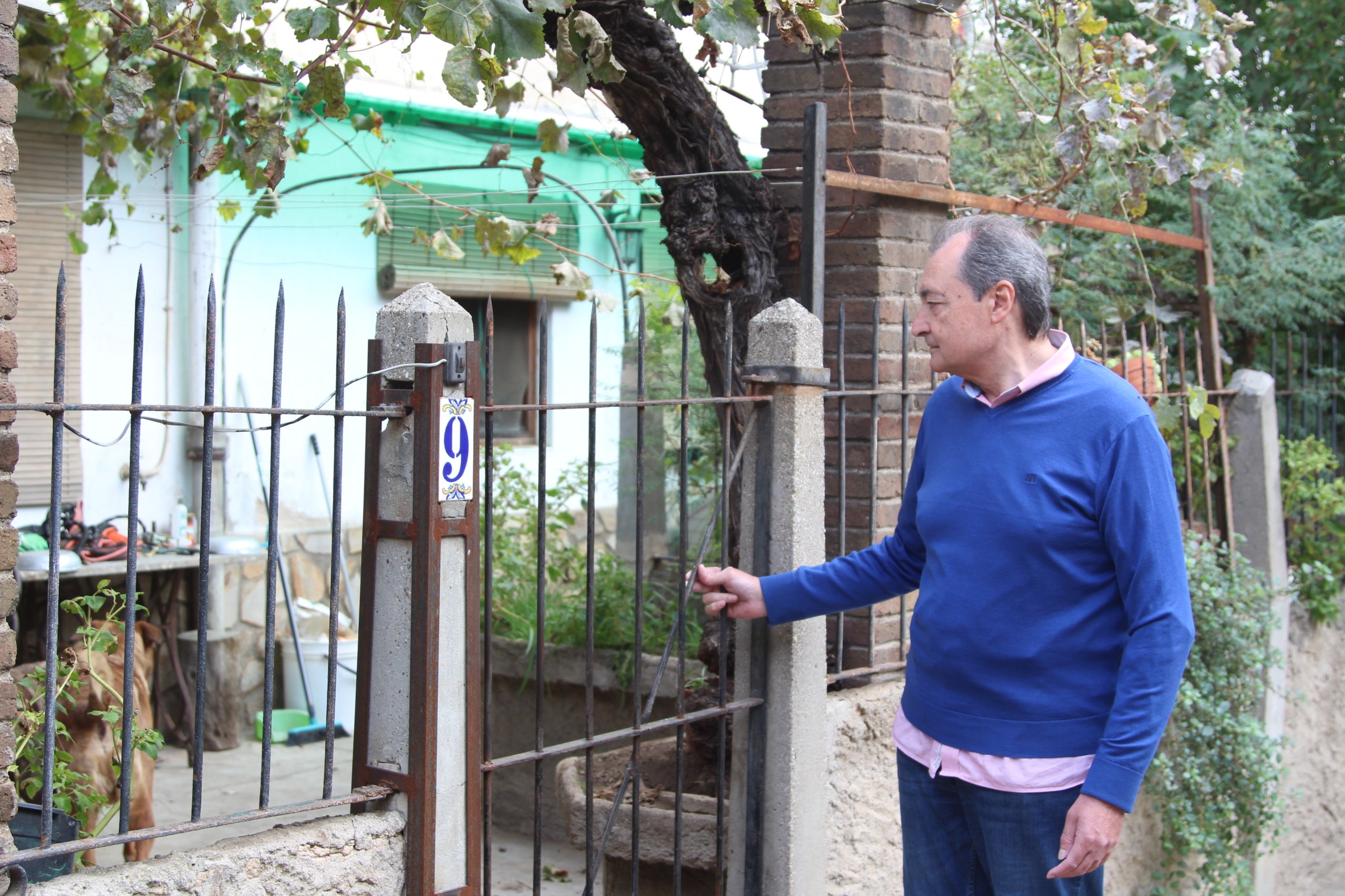 Josep Beltrán és un dels veïns afectats per les expropiacions del Calaix de Sants que podria perdre la casa i el seu dret a reallotjament / A.R.