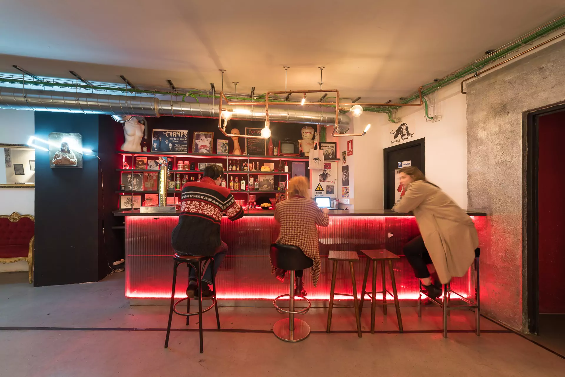 El local de la sala de ball i associació cultural Meteoro, al barri del Poble-sec / Meteoro