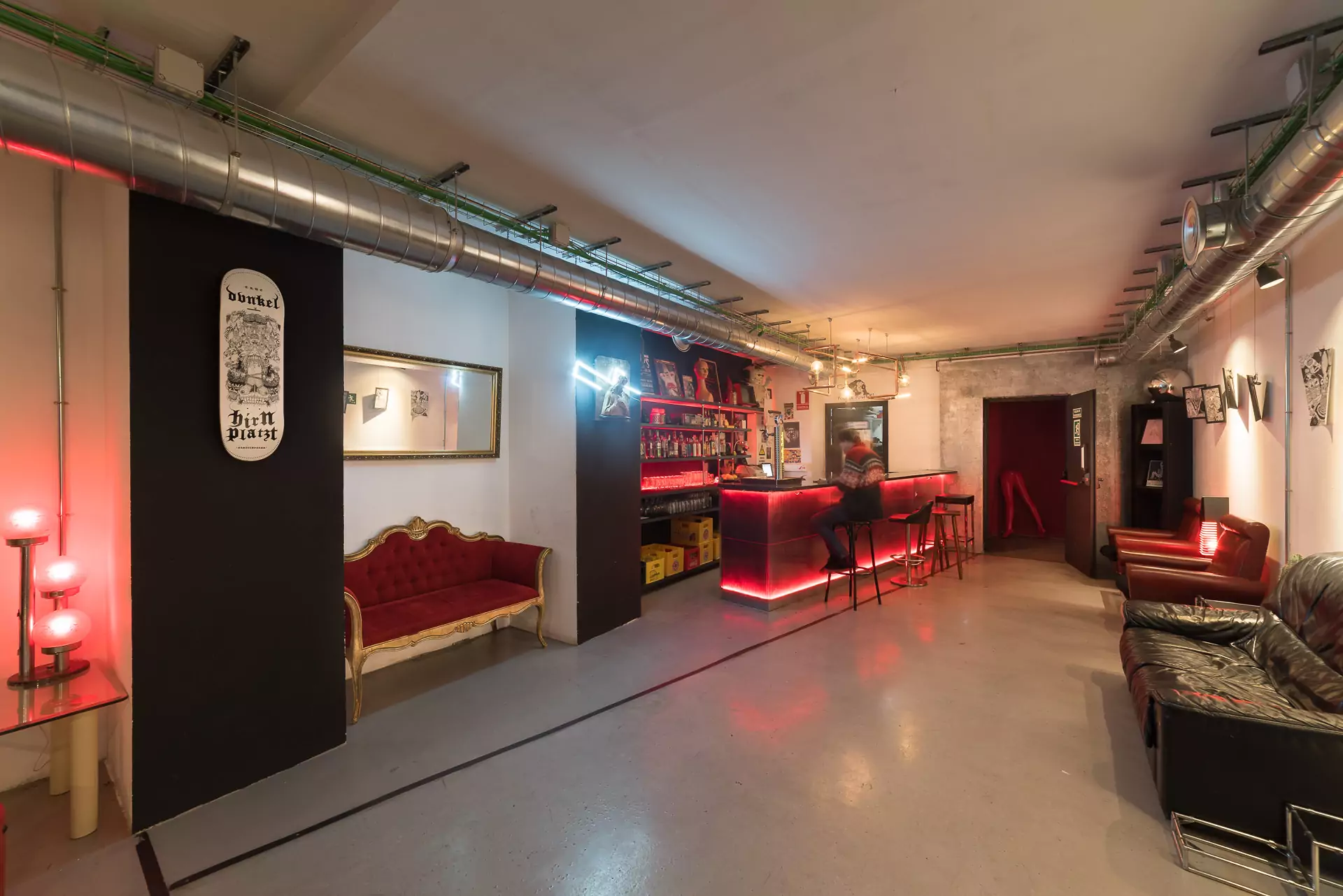 El local de la sala de ball i associació cultural Meteoro, al barri del Poble-sec / Meteoro