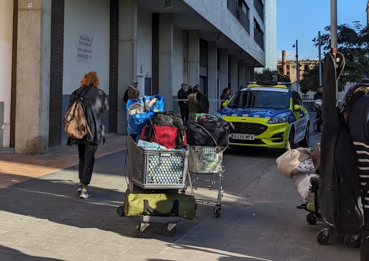 Desnonament de 14 persones a la Escocesa. Imatge cedida al TOT