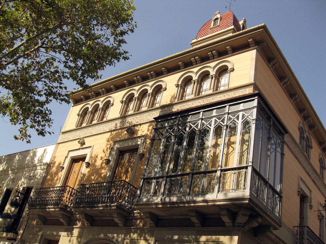 El centre cívic de Can Deu, a les Corts / Wikimedia/Enfo (CC BY-SA 3.0)