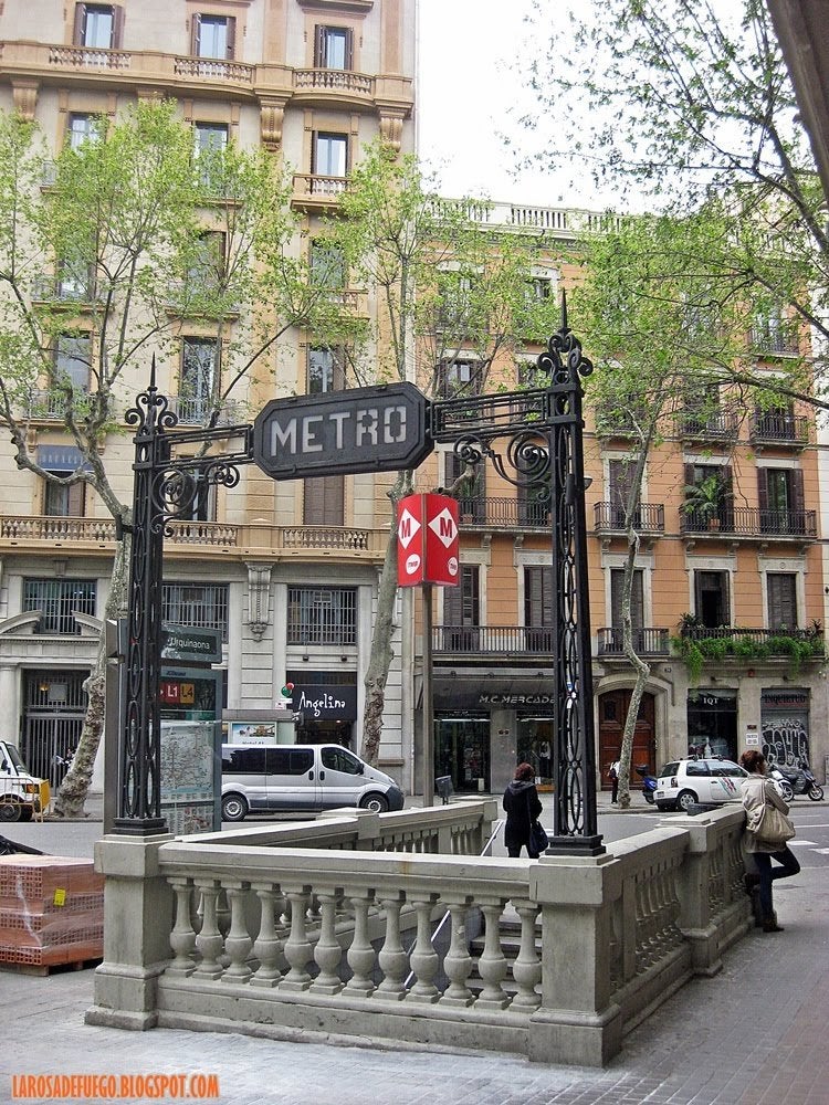 Pinacles del metro a l'estació d'Urquinaona - Bruc / Associació Coordinadora Pro Museu del Transport de Barcelona