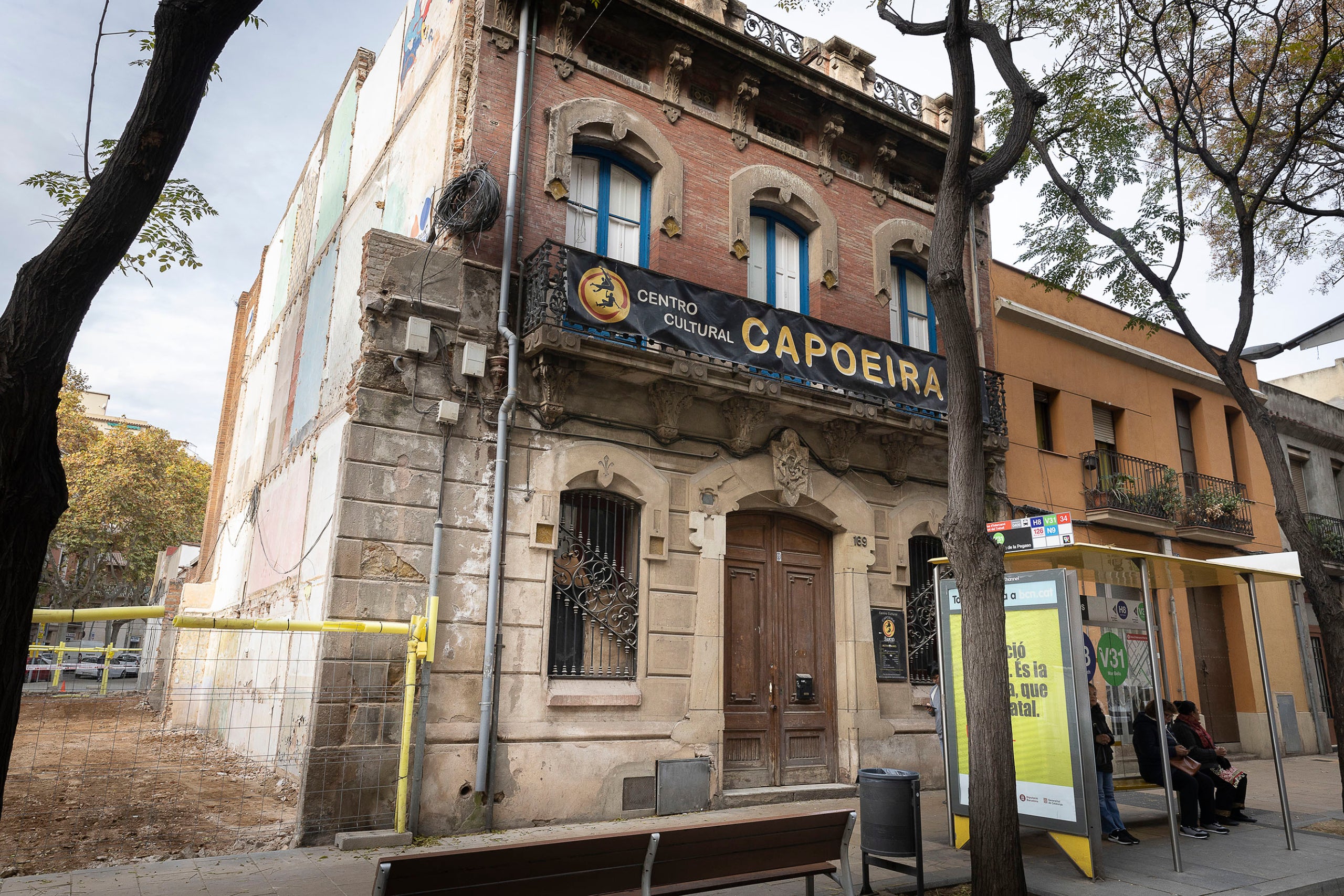 La casa modernista que veïns demanen conservar | Jordi Play