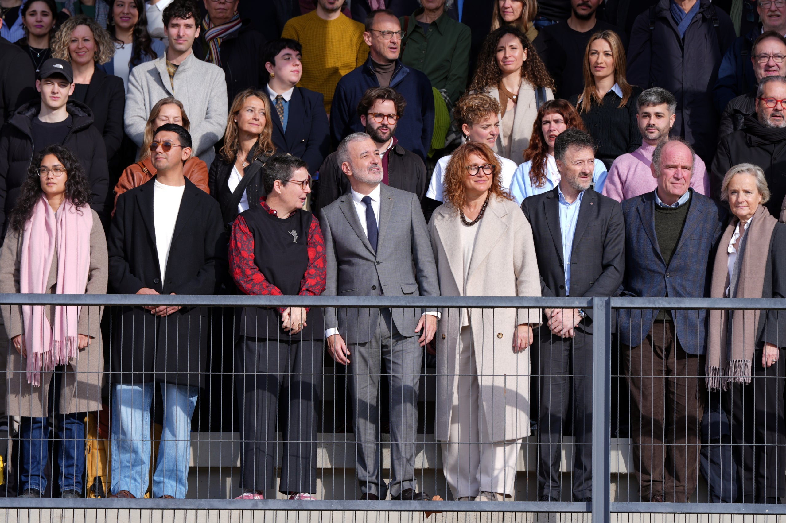 Detall de la foto de família de Barcelona 2026, Capital Mundial de l’Arquitectura al Canòdrom | Pere Francesch (ACN)