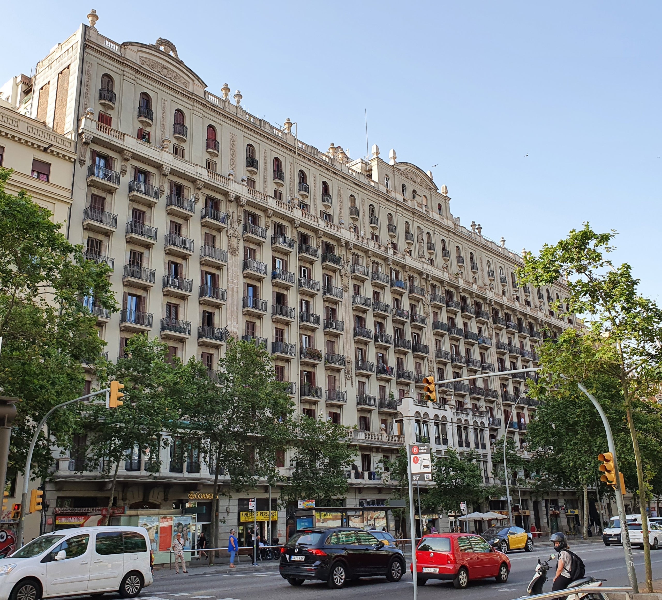 Edifici de la Concepció, a la Gran Via, conegut popularment com Cal Drapaire