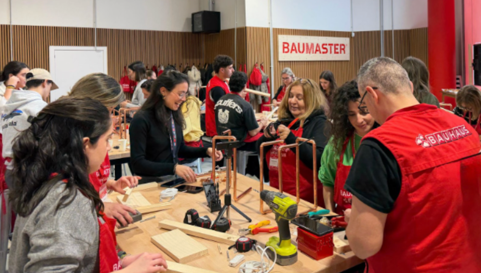 Els tallers del nou local BAUMASTER combinaran tècnica i creativitat per fer el bricolatge més accessible. Foto: BAUHAUS.