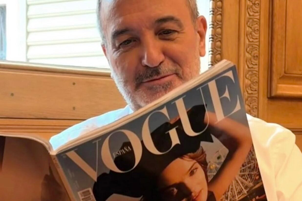 Publicació de Collboni llegint la revista 'Vogue', en ple caos de Rodalies 