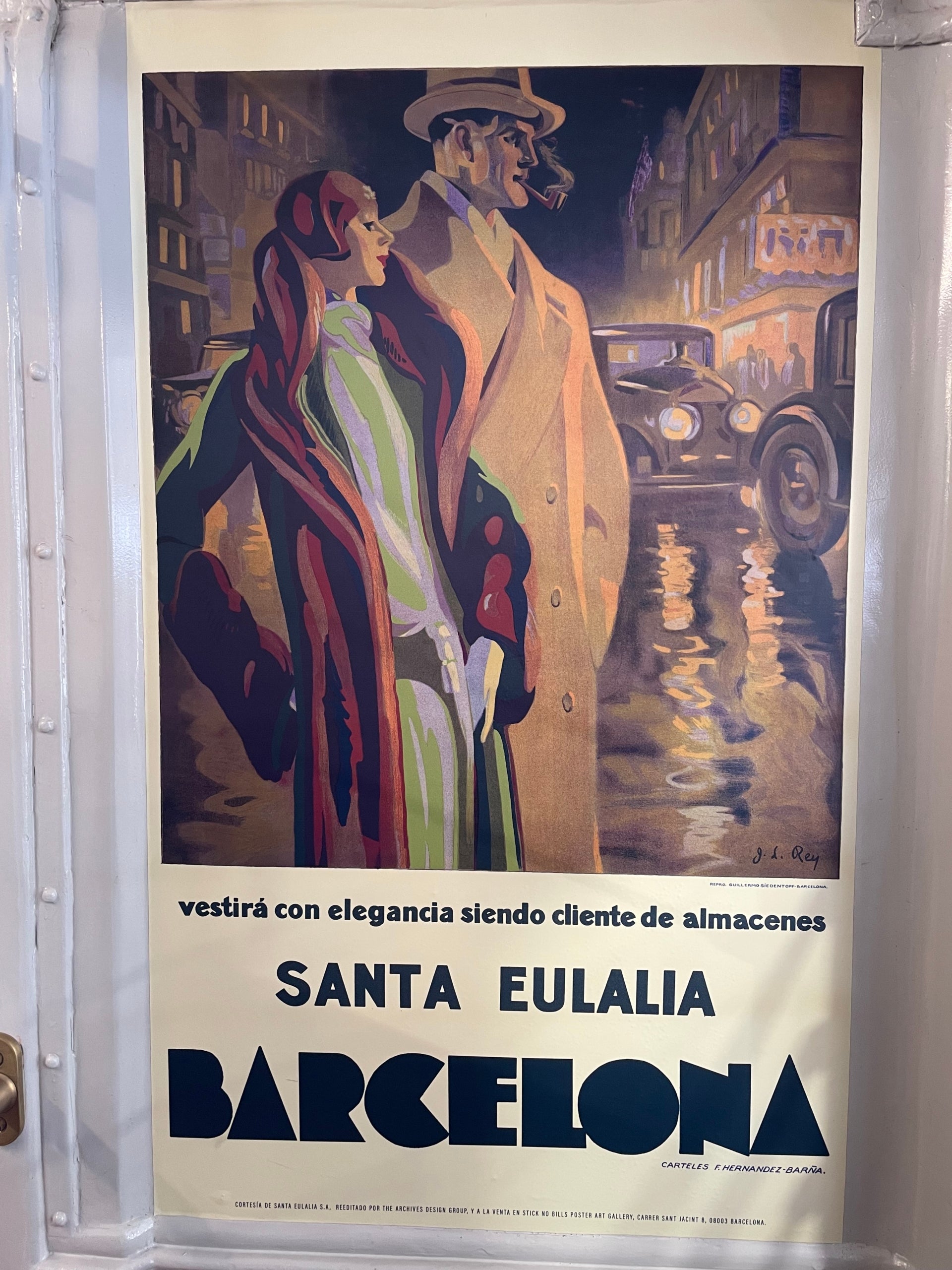 Anuncis antics en alguns dels cinc trens històrics que TMB ha restaurat per commemorar el centenari del metro / A.R.