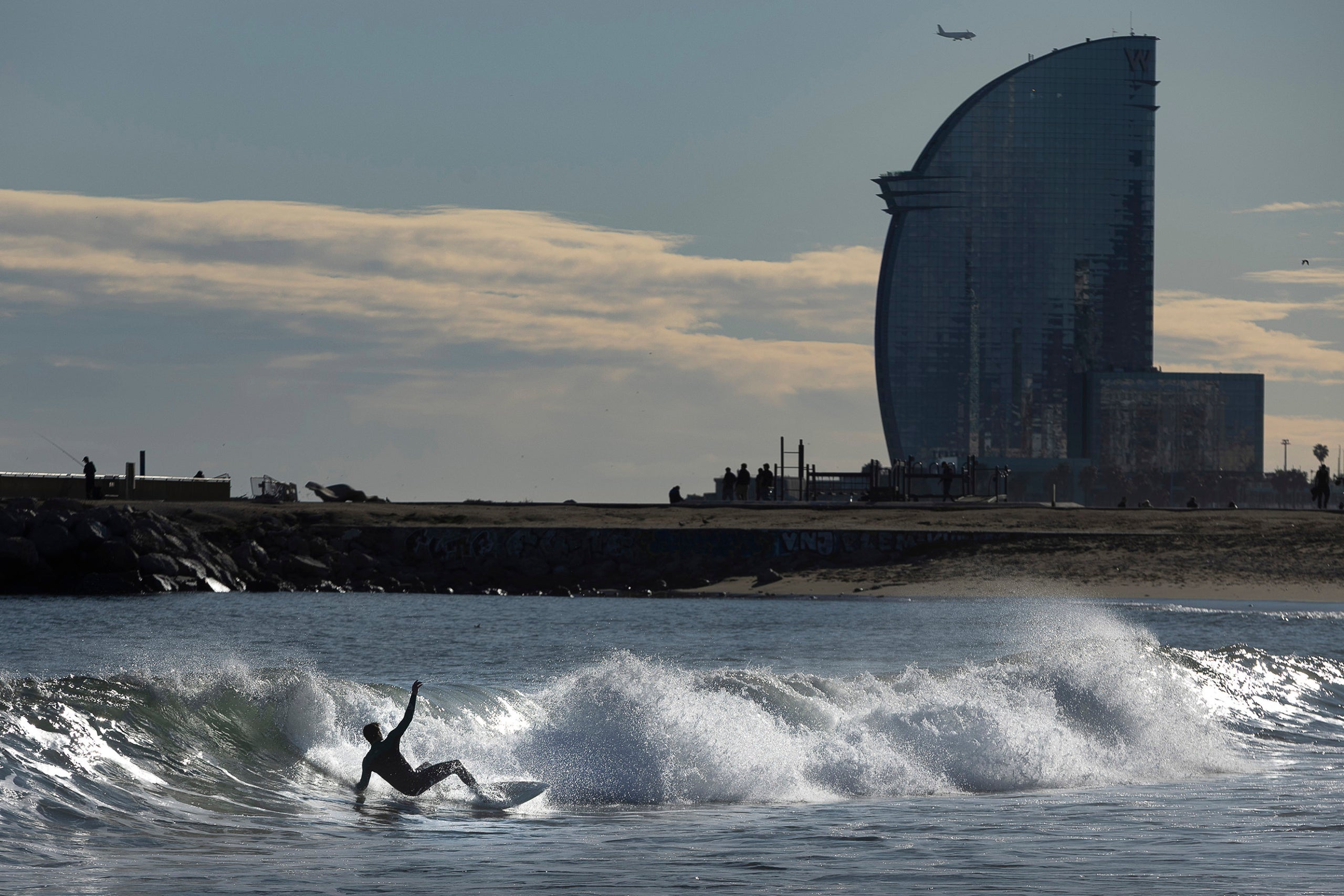 surfers, llevantada, temporal de llevant, hotel W vela,