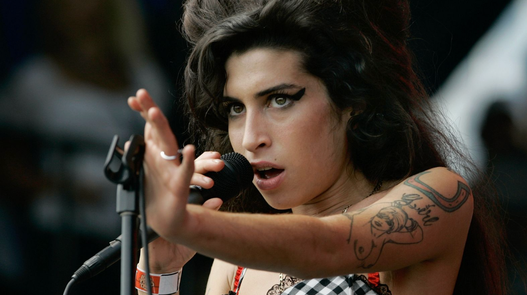 'Back to Black”, 20 anys després: la veu d’Amy Winehouse torna als escenaris en una gira homenatge que arriba a Barcelona el 13 de març