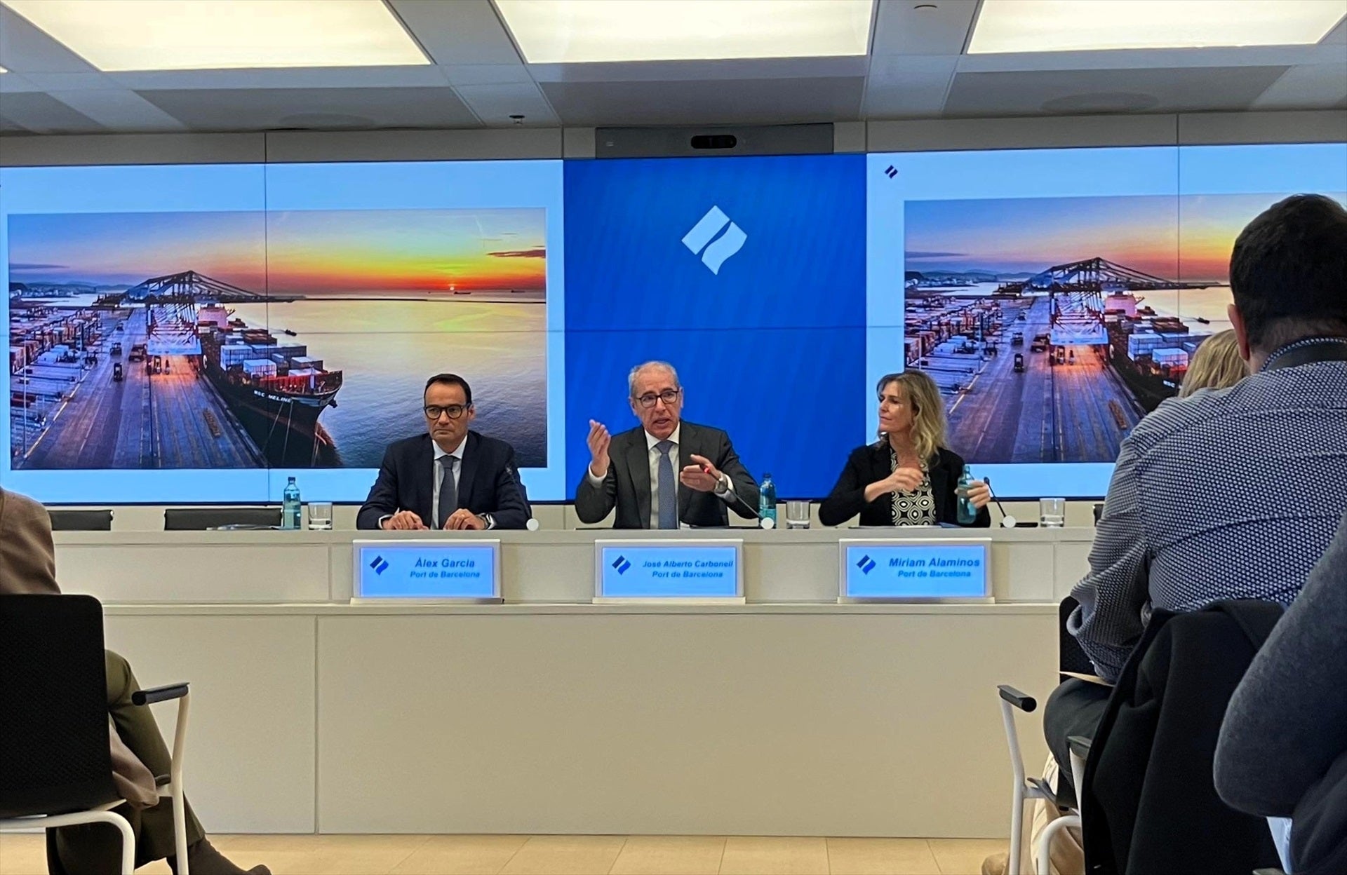 Àlex García, director general del Port de Barcelona; José Alberto Carbonell, president, i Miriam Alaminos, subdirectora general de Finances, Gestió Corporativa i Estratègia / EP