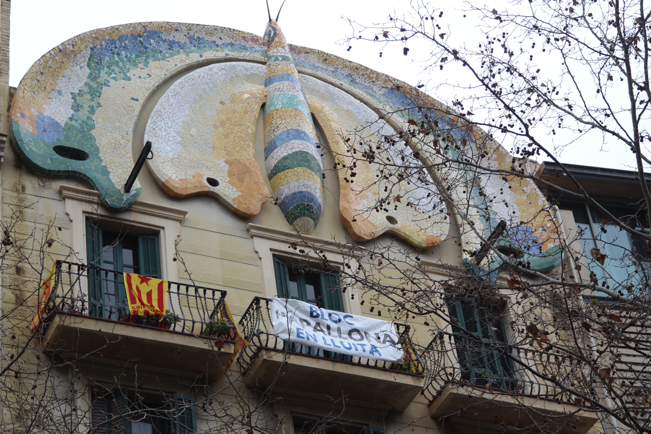 El bloc Papallona és un dels edificis comprats per un fons inversor que vol convertir-lo en colivings / A.R.