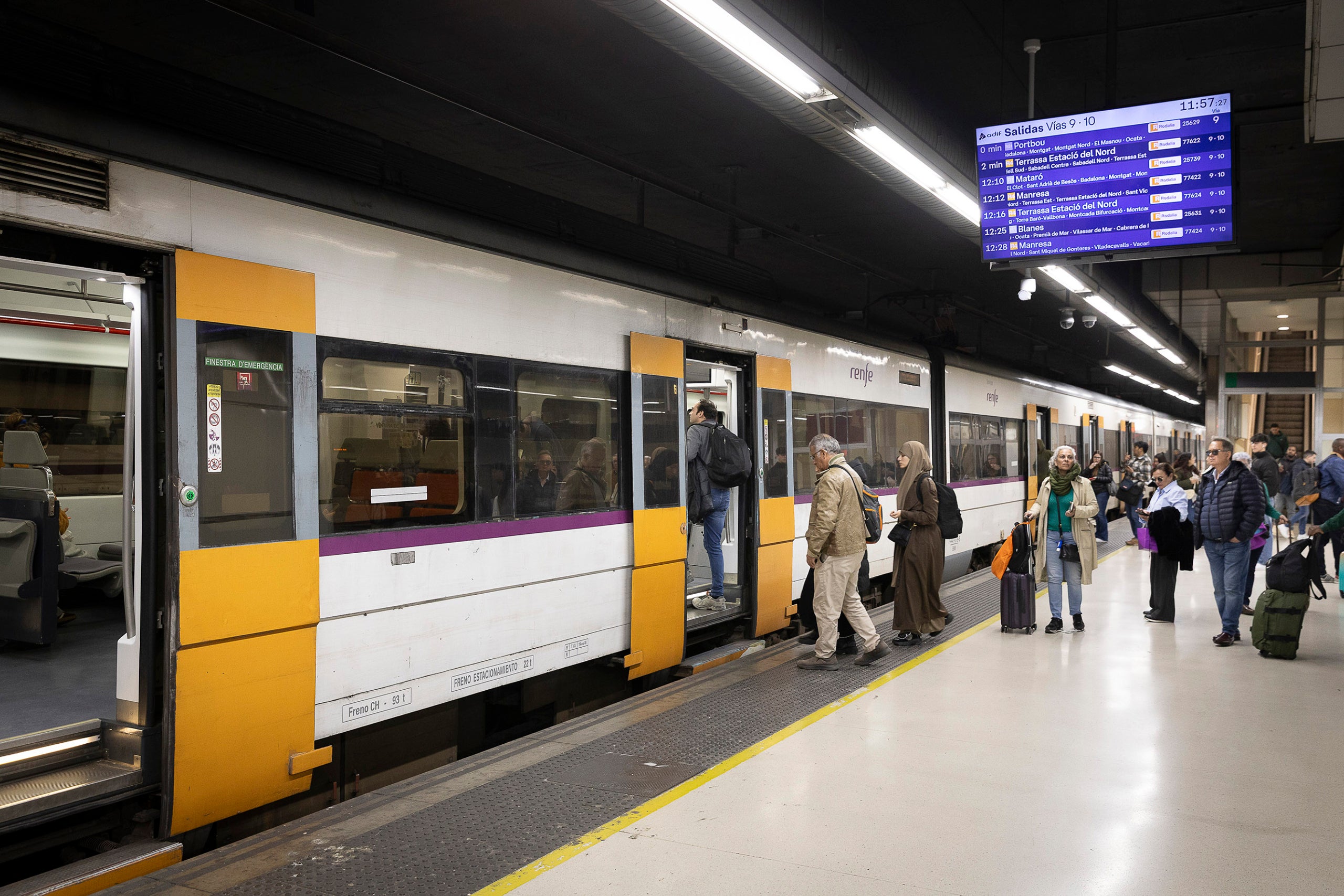 Trens de Rodalies a l'estació de Barcelona Sants.
18.02.2026, Barcelona

foto: Jordi Play per a totbarcelona.cat