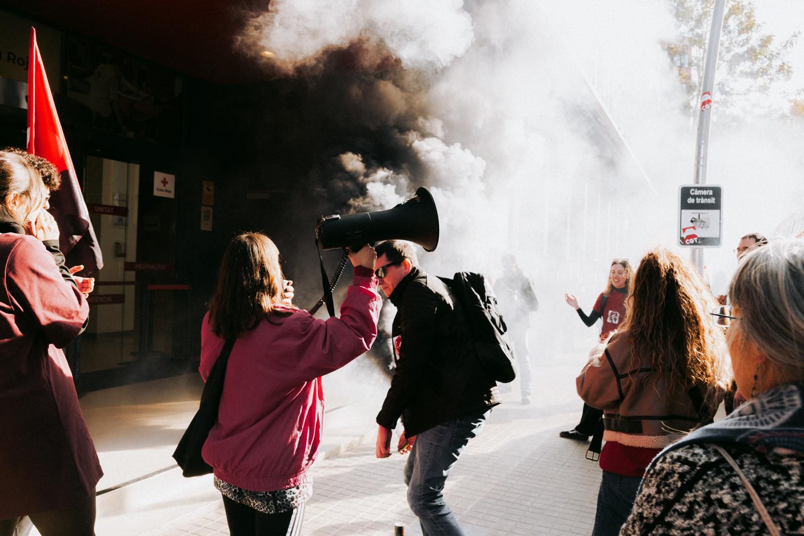 Treballadores del CAS Lluís Companyes (Ciutat Vella) en una jornada de protestes | Gabriel Venzi / CGT