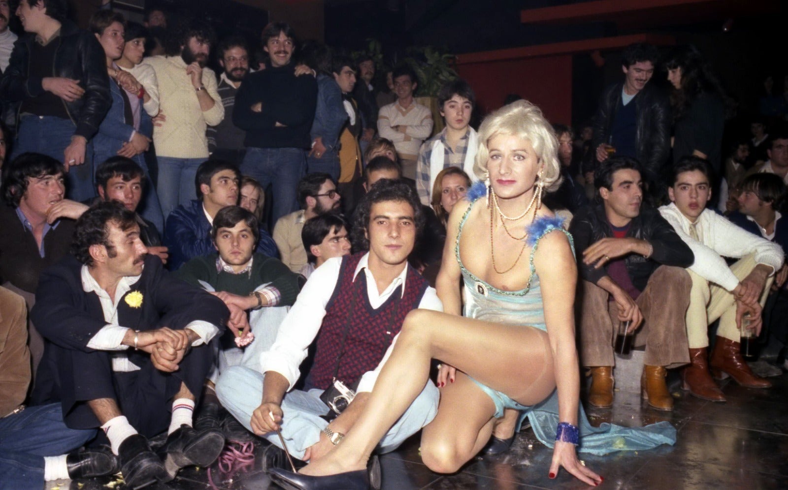 Fotografies de la vida nocturna barcelonina entre els anys setanta i vuitanta / Jose Gonzalvo Vivas