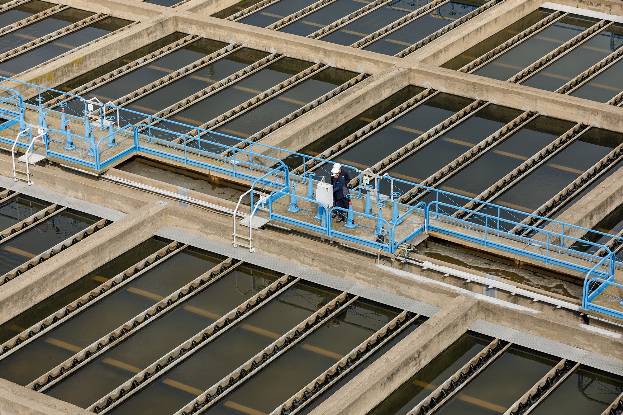 En la estación potabilizadora de Sant Joan Despí está prevista una nueva línea de tratamiento con membranas de ultrafiltración y ósmosis inversa. AIGÜES DE BARCELONA.
