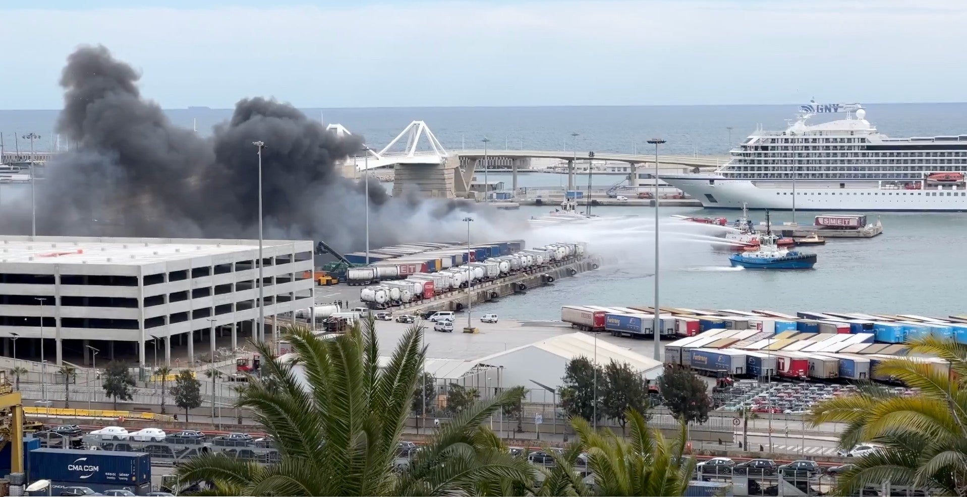 Incendi al Port de Barcelona / ACN-Bernat Vilaró