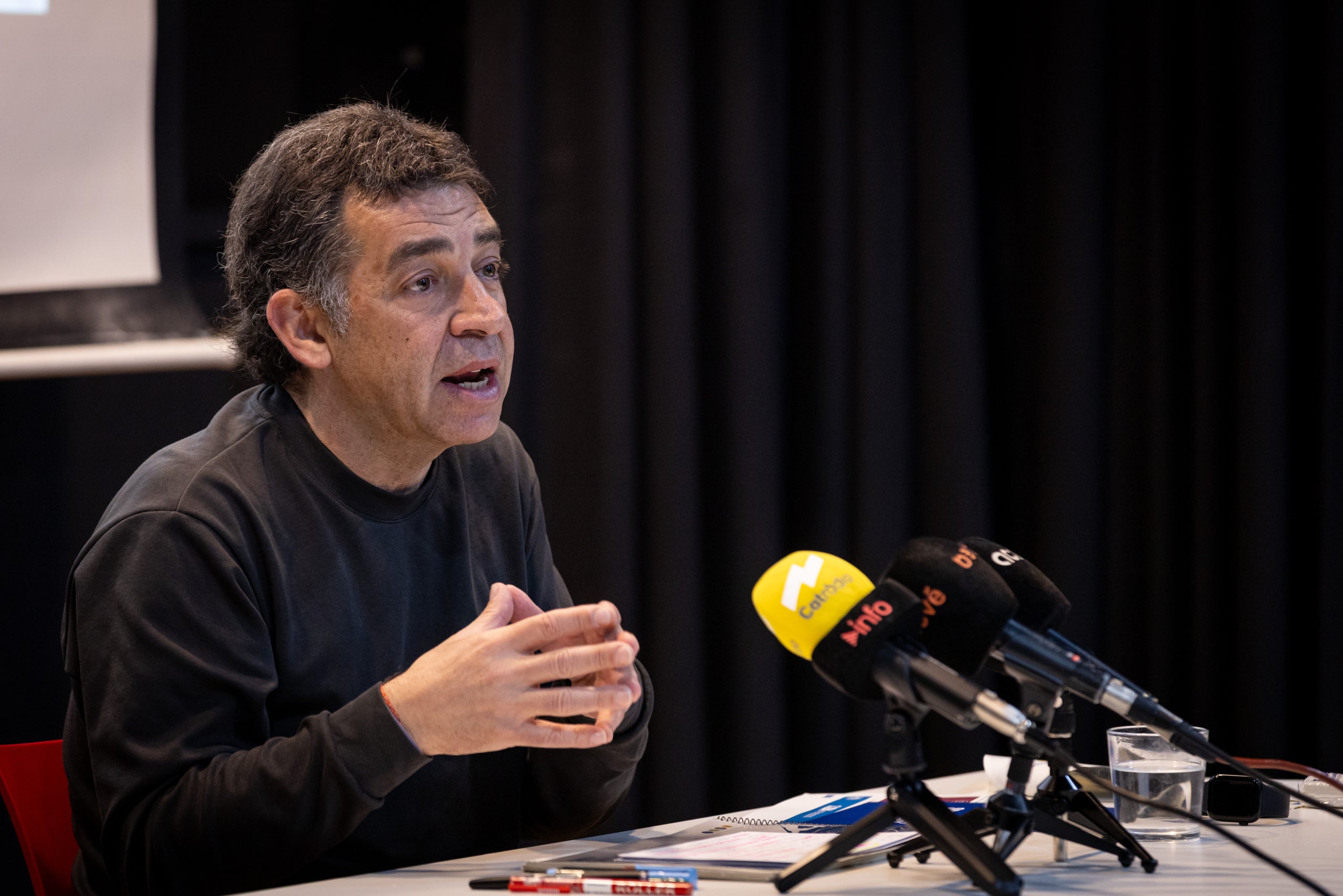 El Síndic de Greuges de Barcelona, David Bondia, en la presentació d'aquest dijous de l'informe anual del 2025 / Sindicatura de Greuges de Barcelona