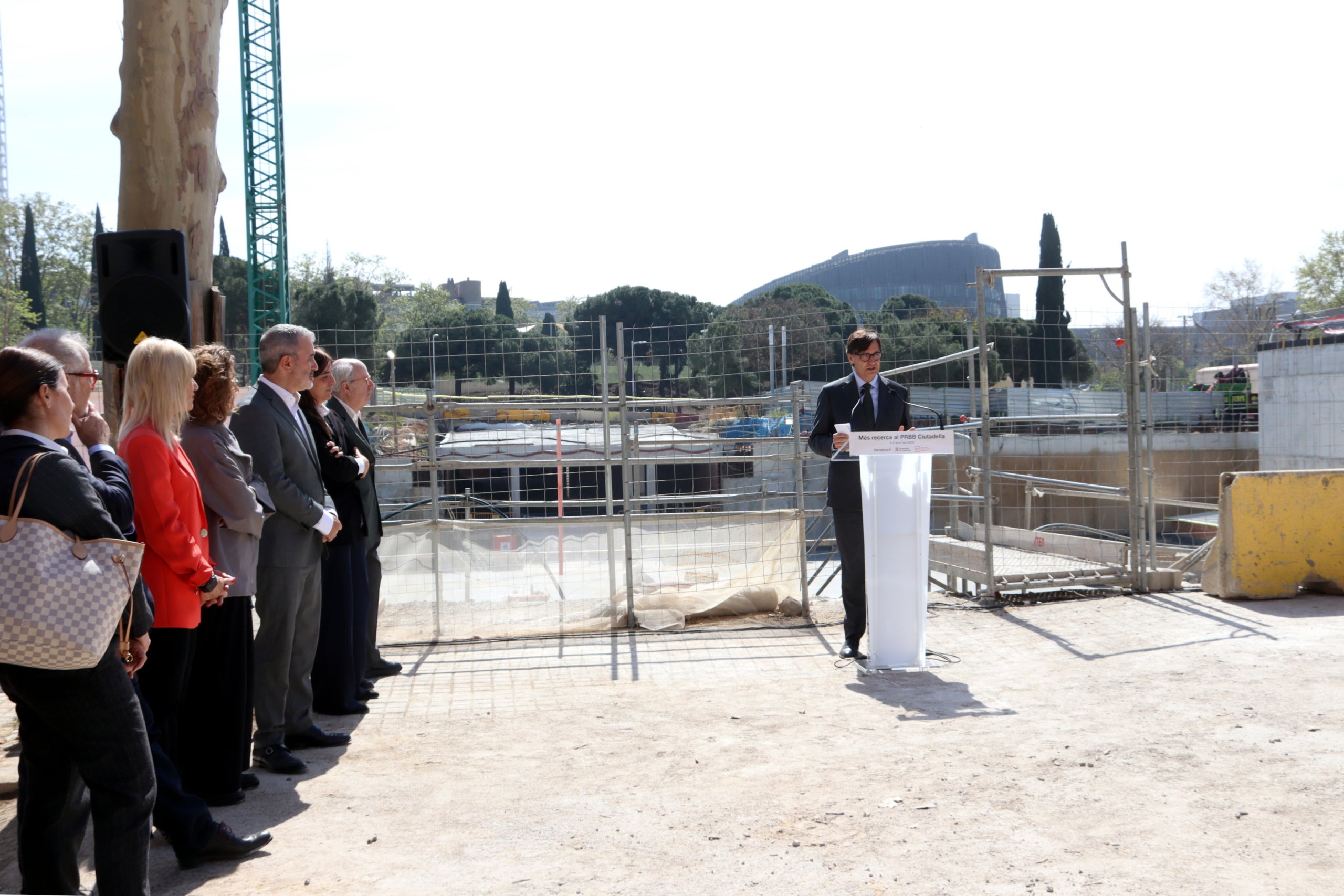 Autoritats en l'inici de les obres del Parc de Recerca Biomèdica de Barcelona / ACN