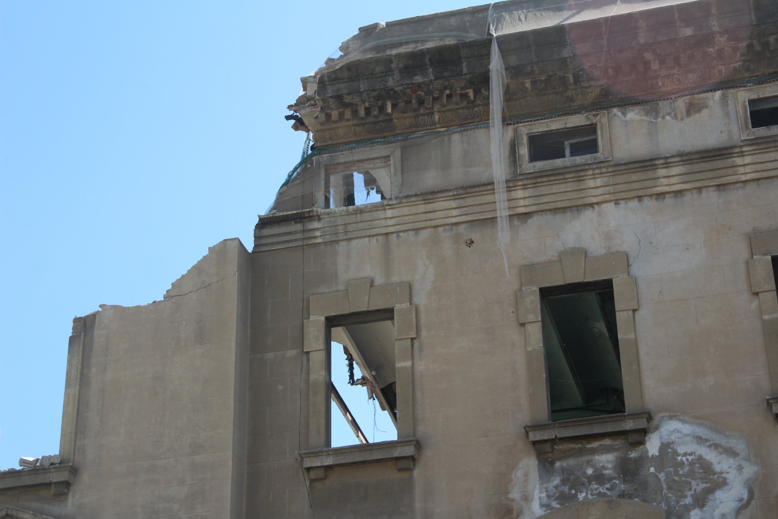 Les màquines ja treballen en l'enderroc de l'estació de mercaderies de la Sagrera / A.R.