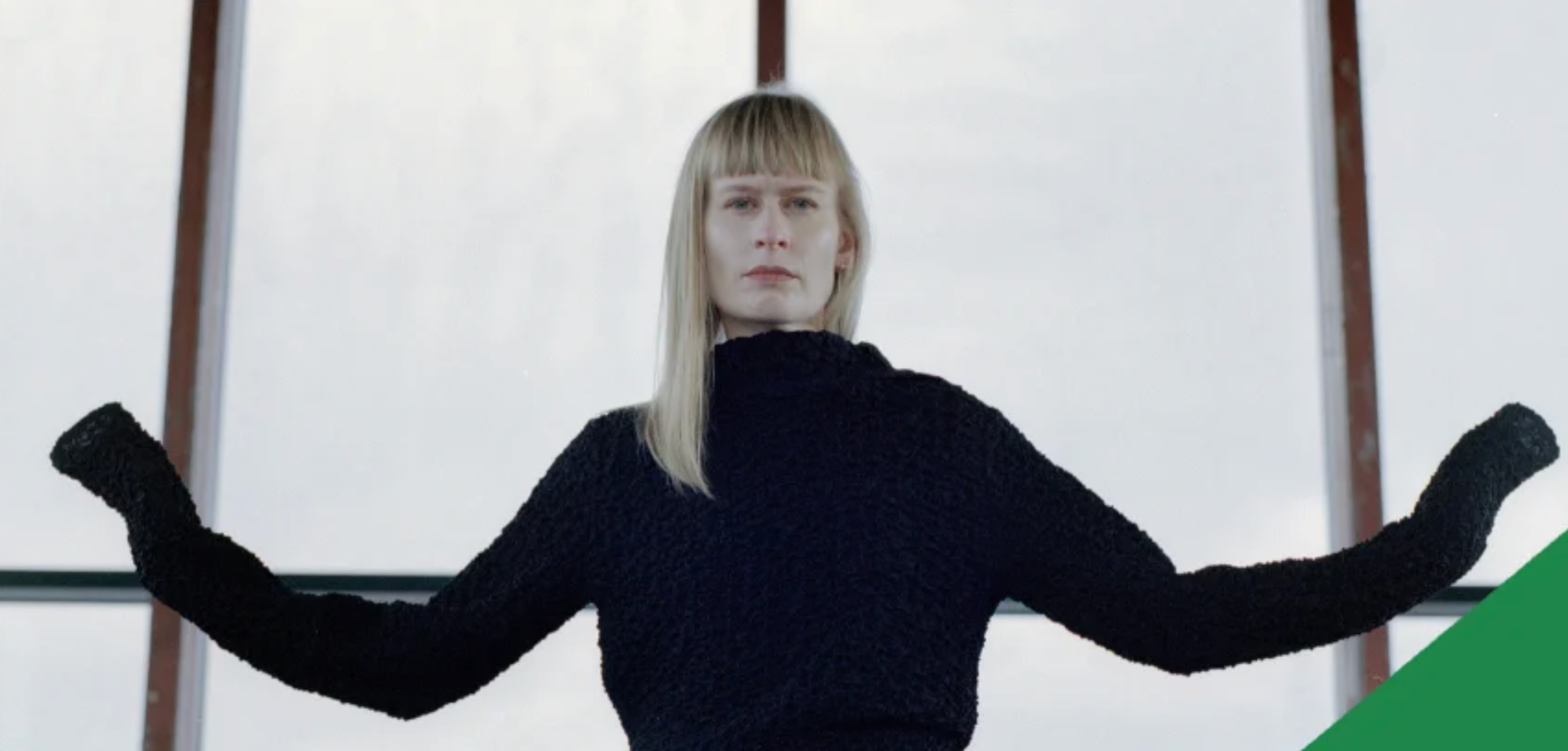 Jenny Hval + Phil Bloomfield (DJ set)
Memòria, presència i so en directe