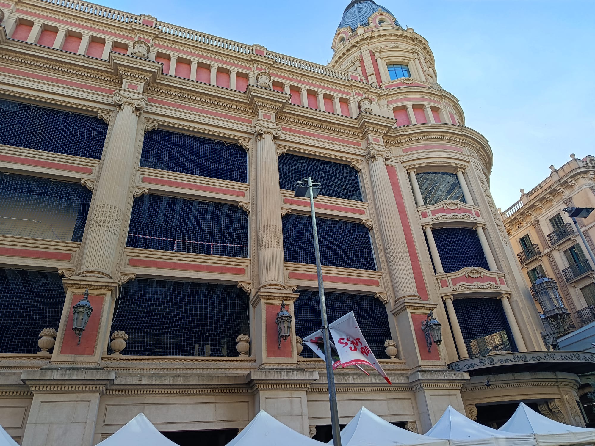 L'edifici d'El Corte Inglés del Portal de l'Àngel, en obres / Jordi Subirana