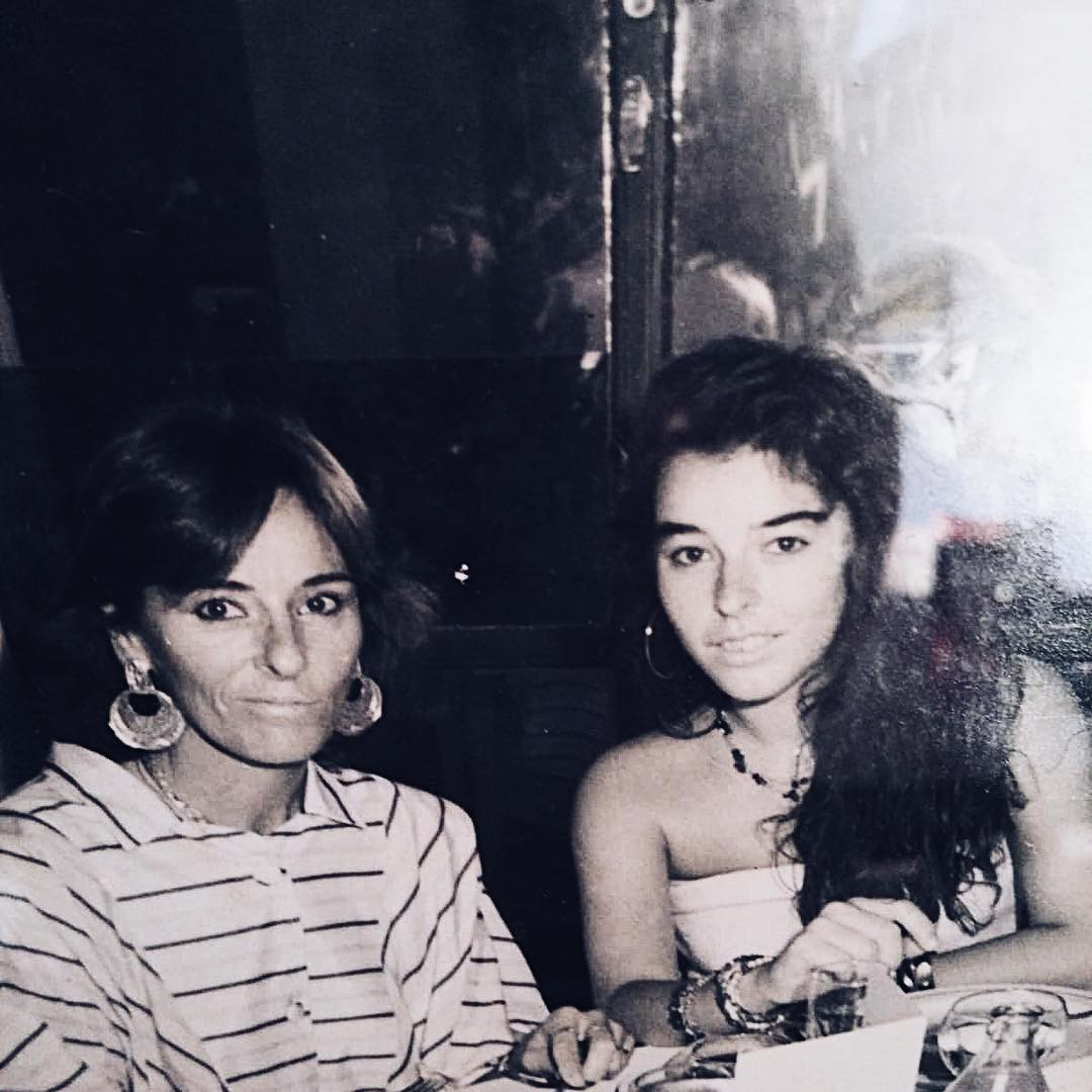 La Sílvia Baldellou y su madre, Carmen, en una imagen de archivo en el restaurante centenario Casa Trampa de Vallvidrera / Casa Trampa