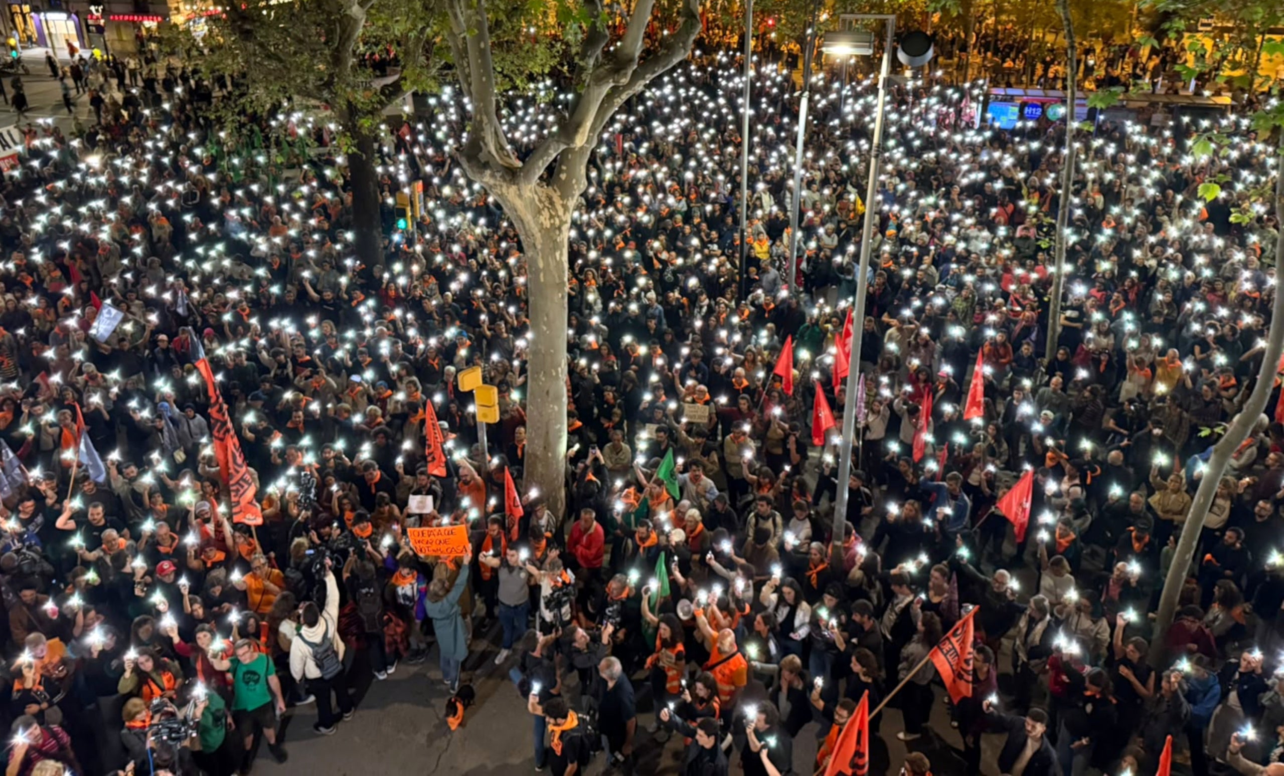 Manifestació per l'habitatge a plaça Universitat / ACN