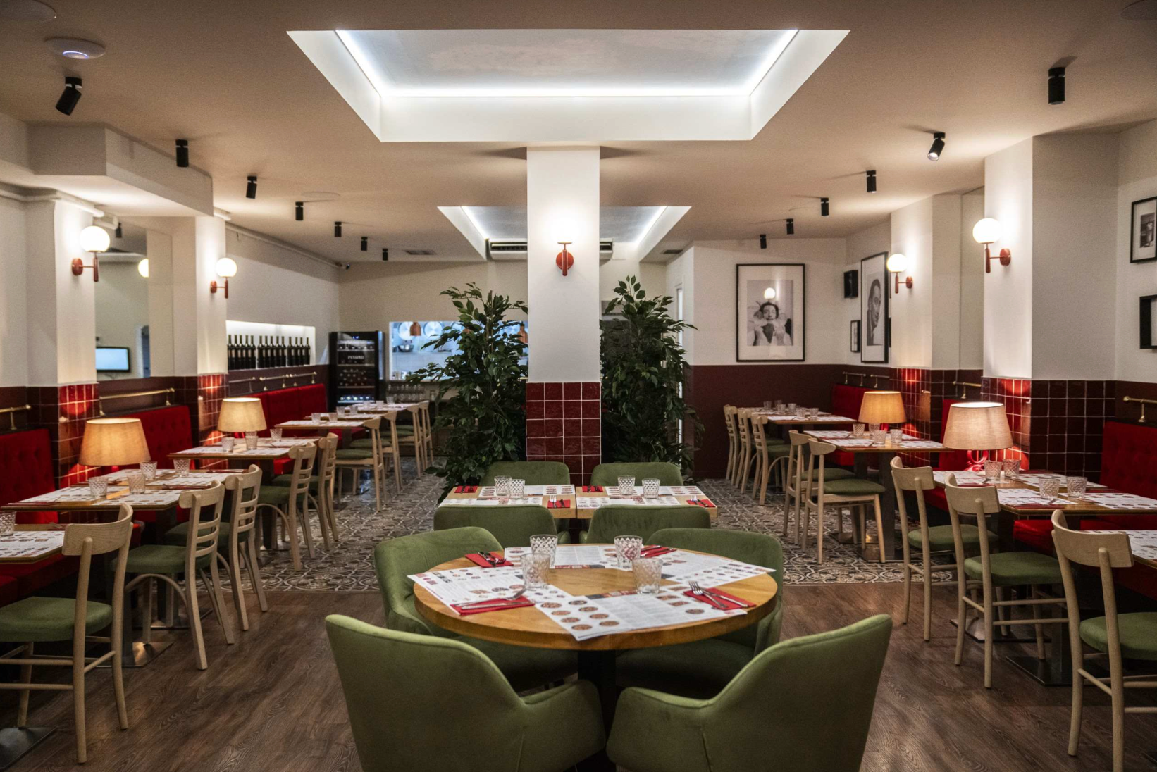 Interior del restaurant Dalirium MIREIA LLAUDO 