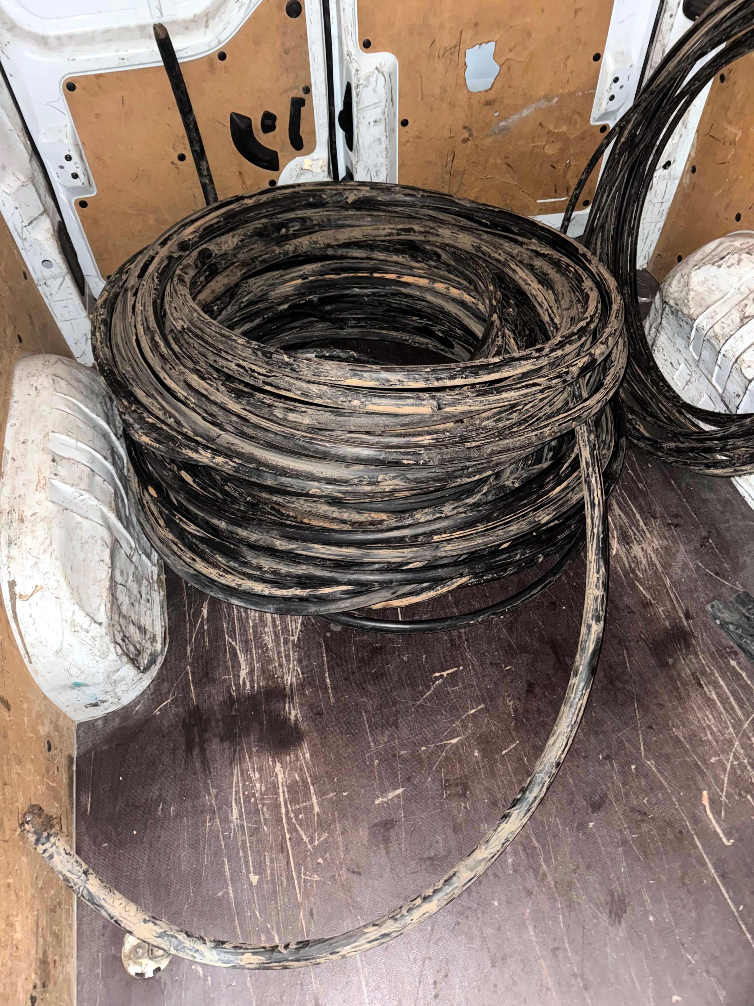 Cablejat de coure comissat pels Mossos d'Esquadra / Mossos d'Esquadra