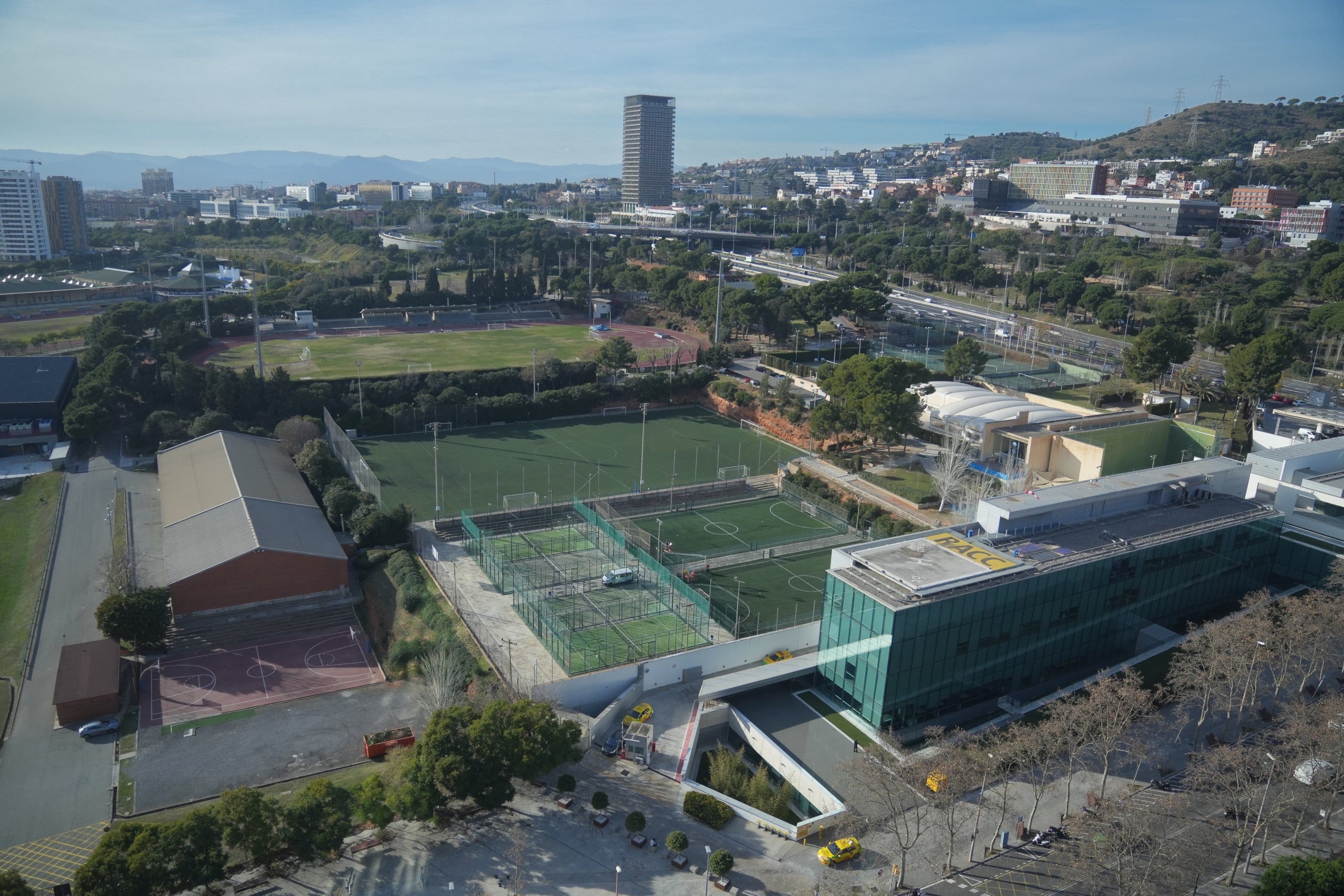Terrenys del futur Campus Clínic / EP