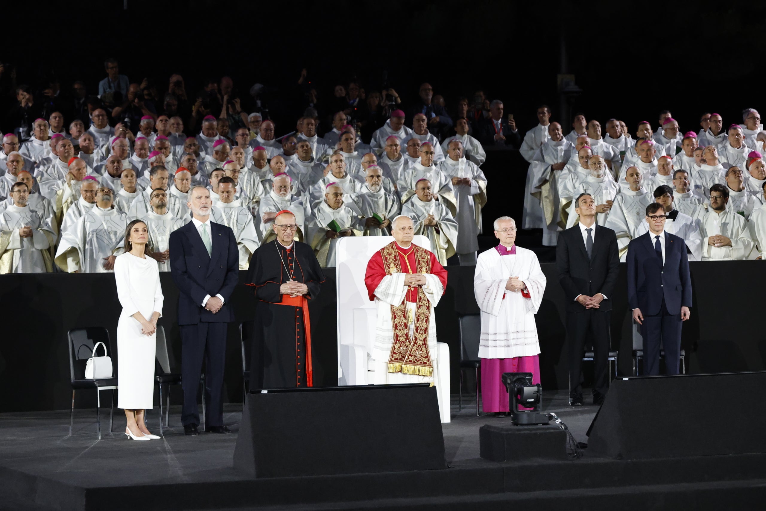 (Foto de ARCHIVO)
Bendición de la Torre de Jesucristo por parte del Papa León XIV, a 10 de junio de 2026, en Barcelona, Catalunya (España). Esta histórica eucaristía solemne en la Basílica de la Sagrada Familia, que cuenta con la asistencia de los Reyes, sirve de marco para la bendición e inauguración de la Torre de Jesucristo, la estructura central que convierte al templo en la iglesia más alta del mundo, coincidiendo exactamente con los actos del centenario del fallecimiento del arquitecto Antoni Gaudí.

Casa de S.M. el Rey
10/6/2026