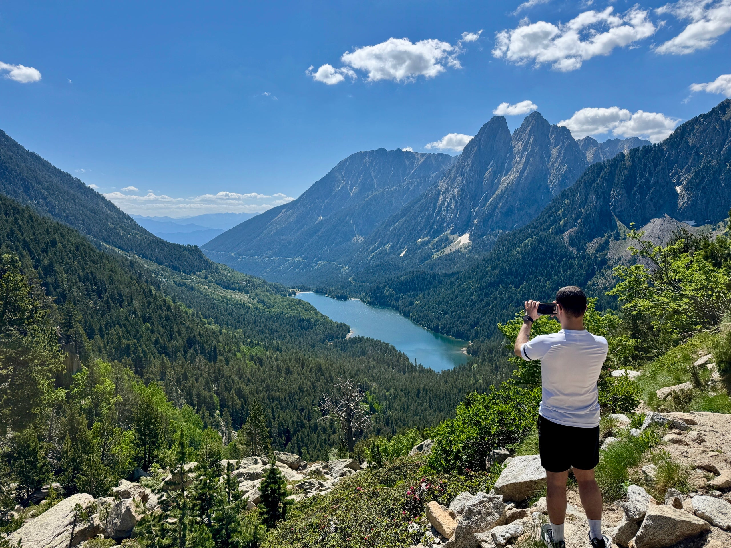 Vista de l'Estany de Sant Maurici.Parc Nacional d'Aigüestortes i Estany de Sant Maurici / Foto: Cedida per X.Rodríguez / Patronat de Turisme de Lleida
