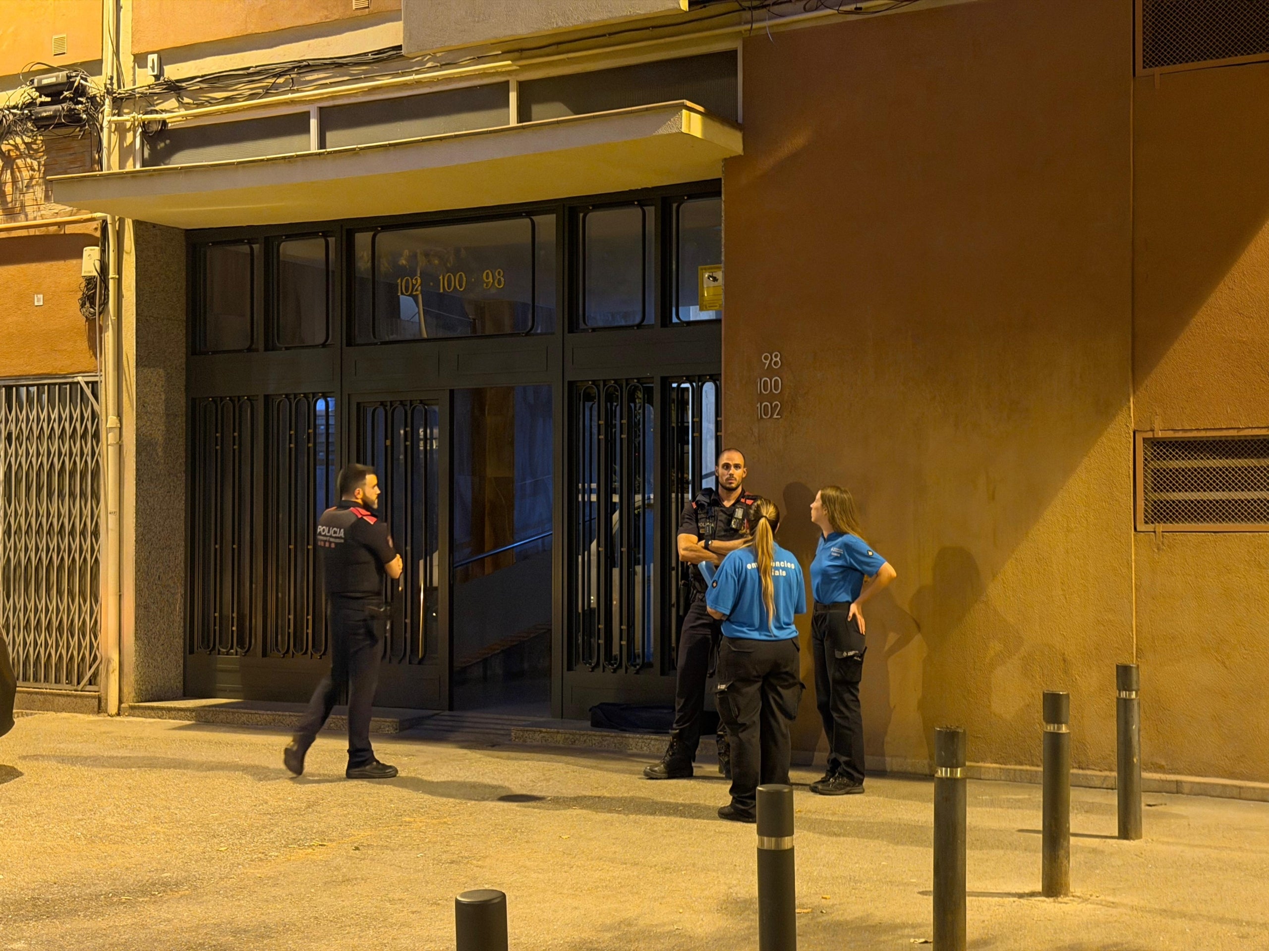 La porteria del carrer d'Andrade, en la qual es va produir el nou cim masclista / ACN-Blanca Blay