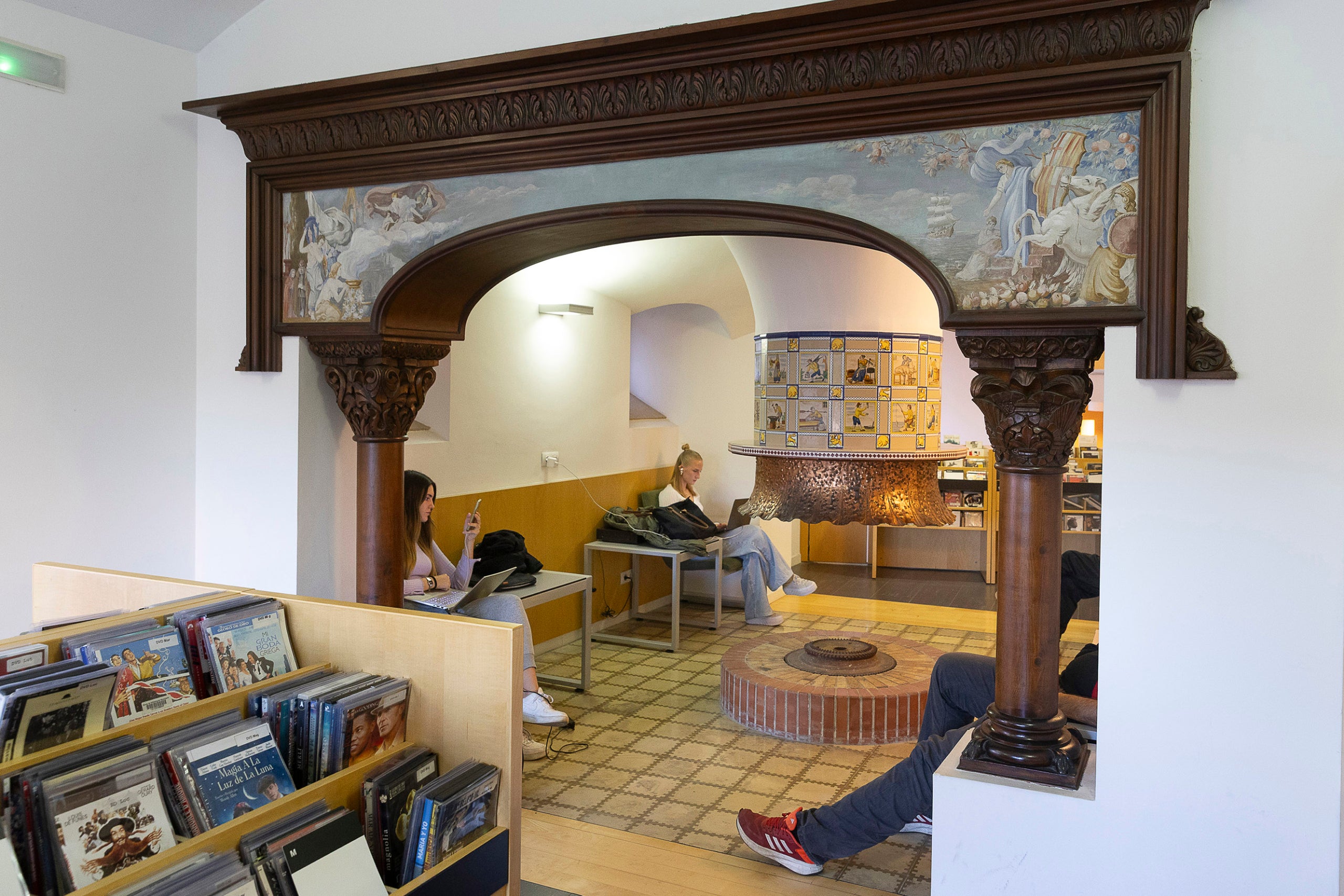 06.11.2023, Barcelona
Biblioteca Can Mariner, al districte d'Horta-Guinardó.
foto: Jordi Play