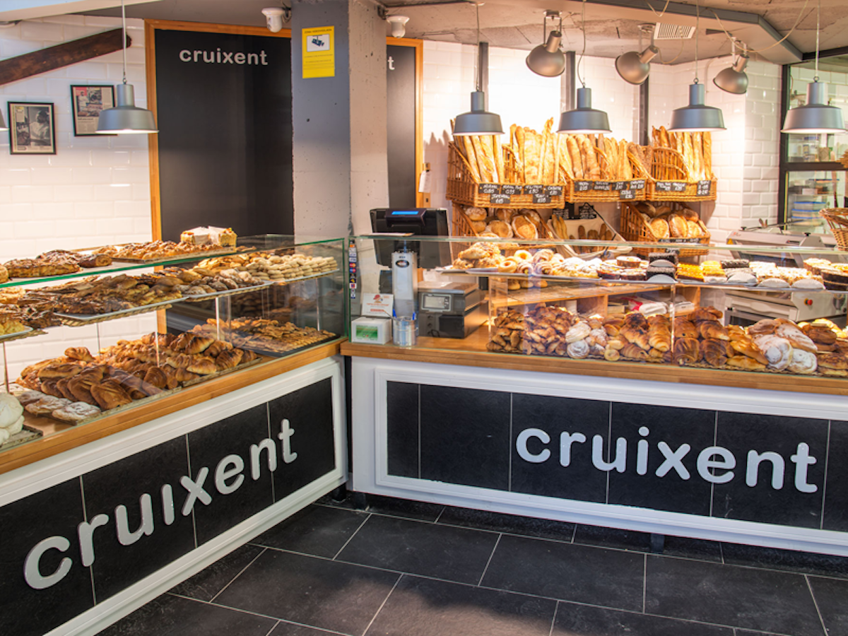 El forn Cruixent / Eix comercial del Poblenou