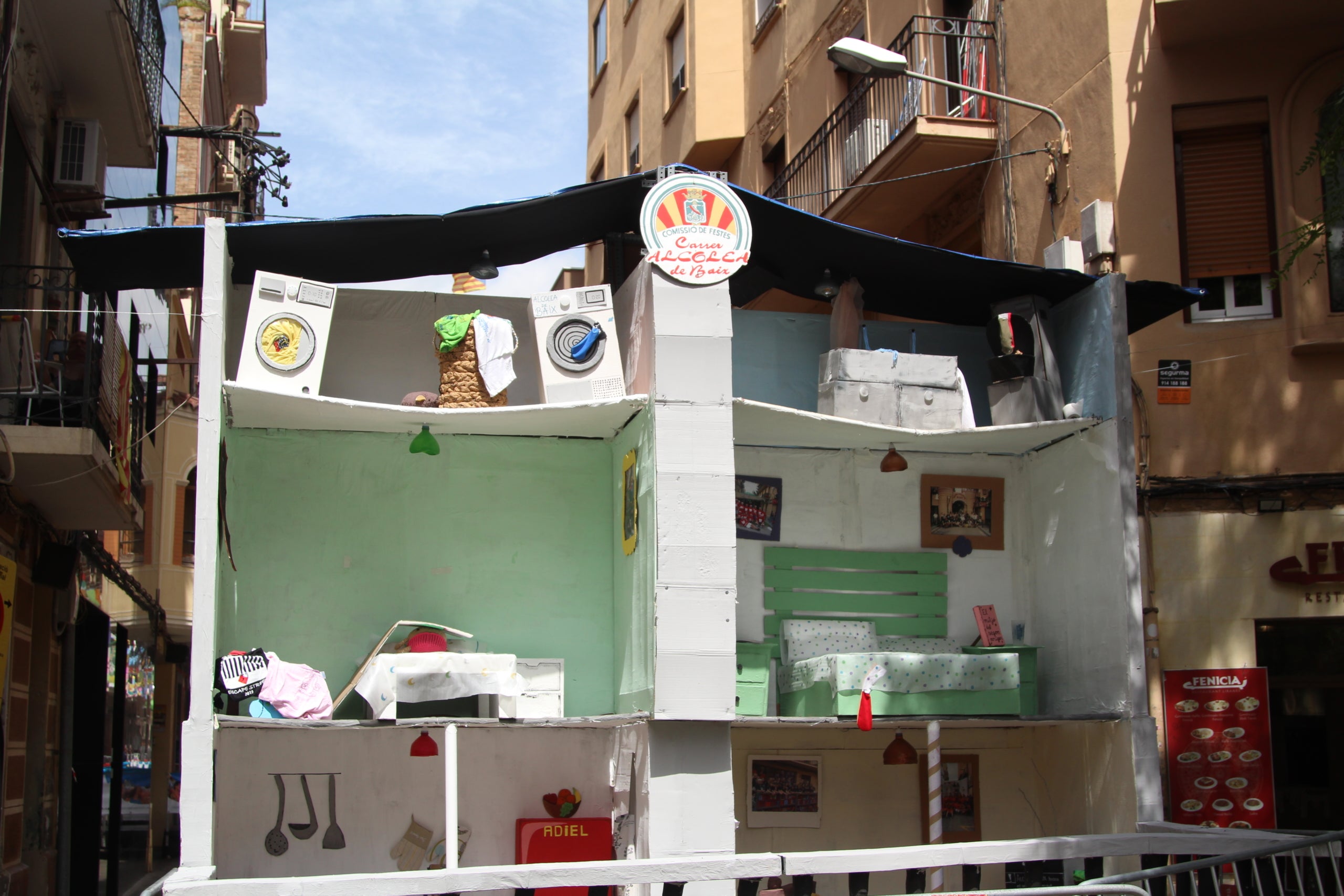 Guarnit del carrer d'Alcolea de Baix per a les festes de Sants d'aquest 2026 / A.R.