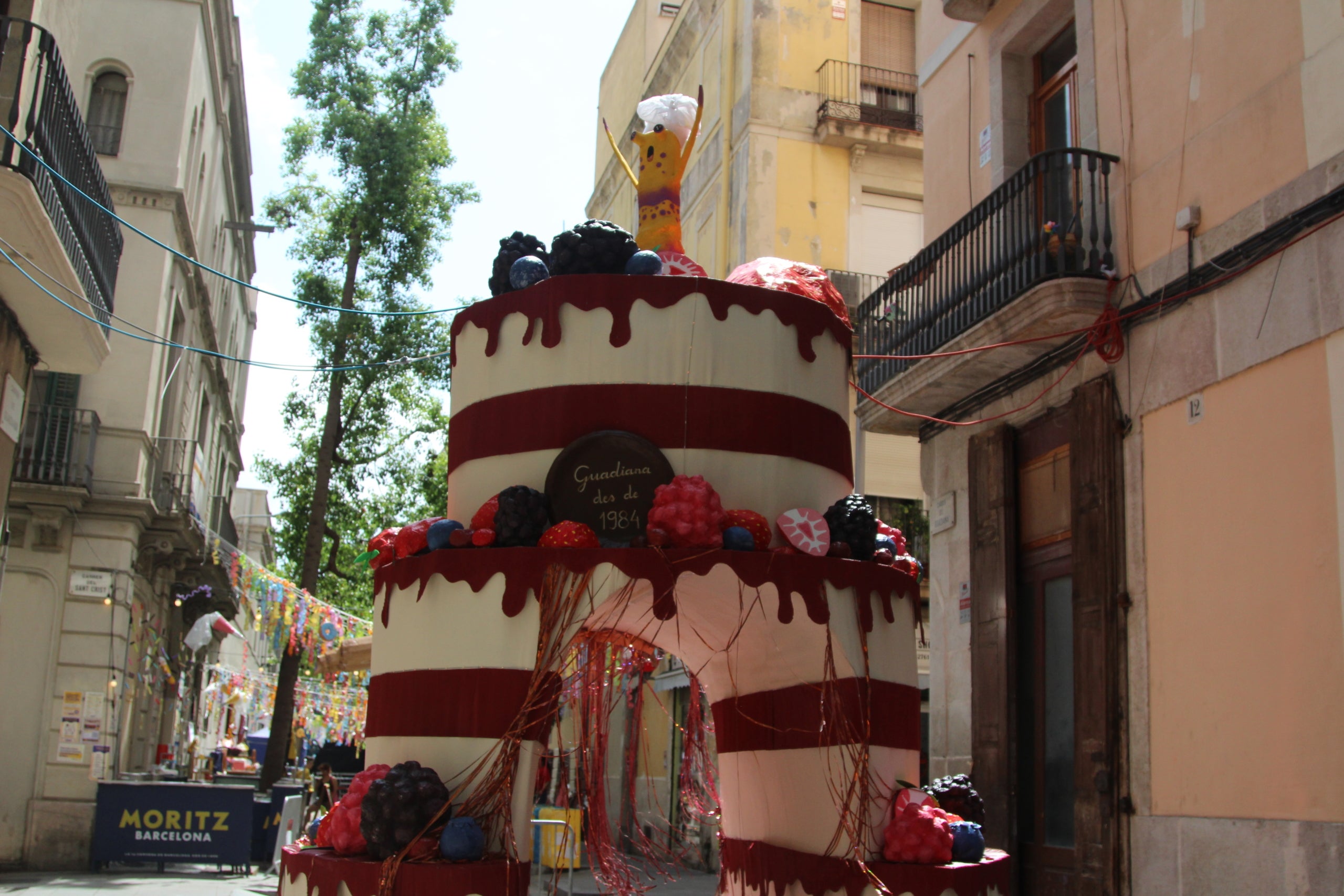 Guarnit del carrer de Guadiana per a les festes de Sants d'aquest 2026 / A.R.