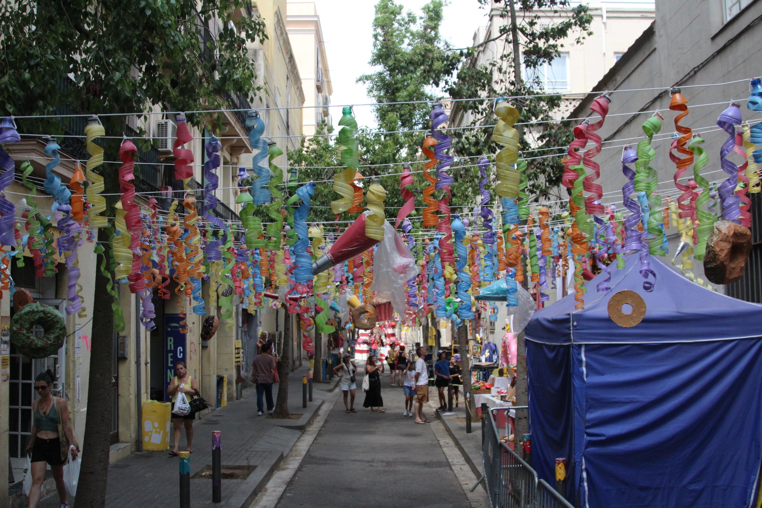 Guarnit del carrer de Guadiana per a les festes de Sants d'aquest 2026 / A.R.