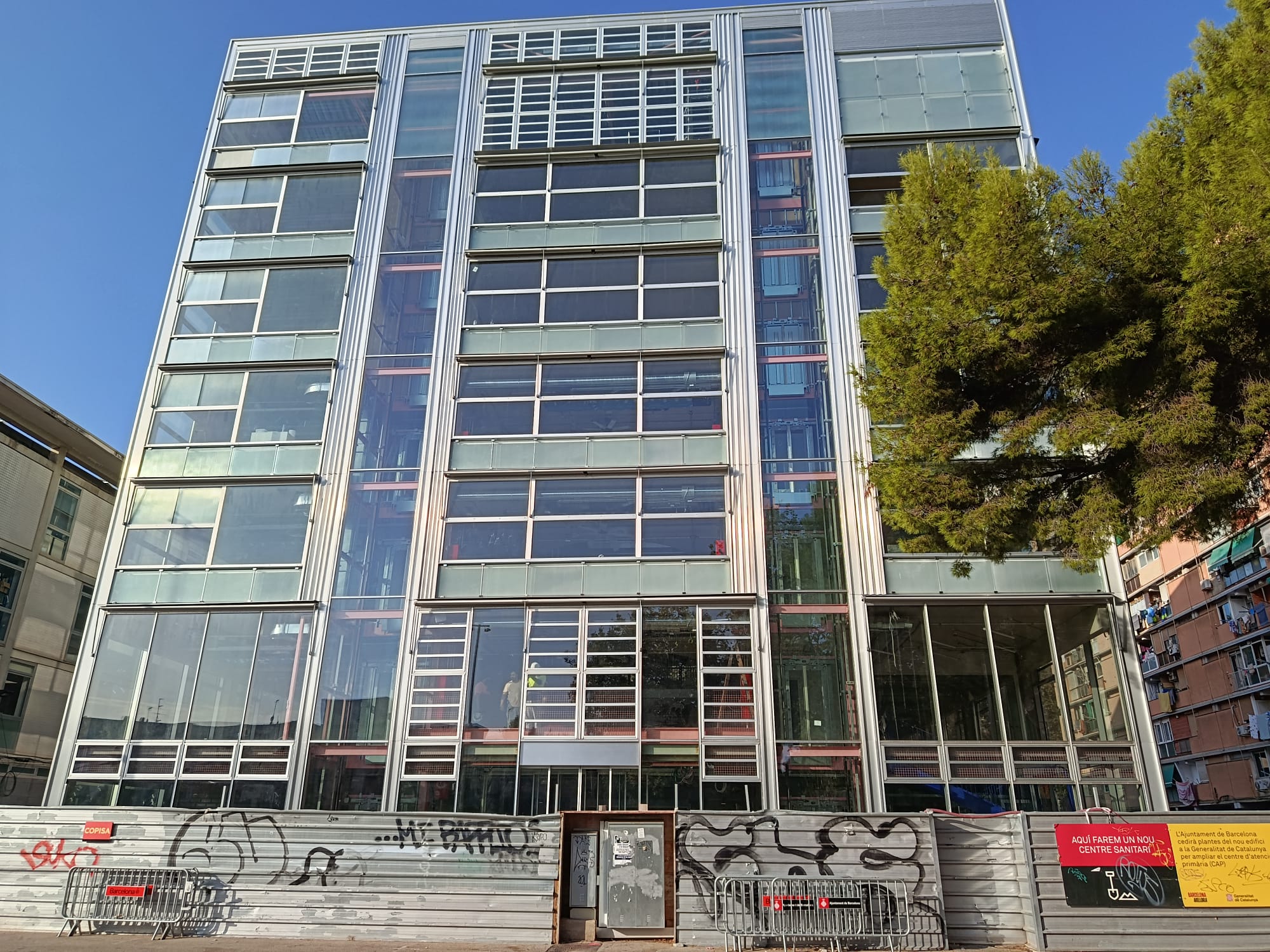 L'edifici nou del Besòs i el Maresme en el qual obrirà la nova biblioteca Ramon d'Alòs-Moner / Jordi Subirana