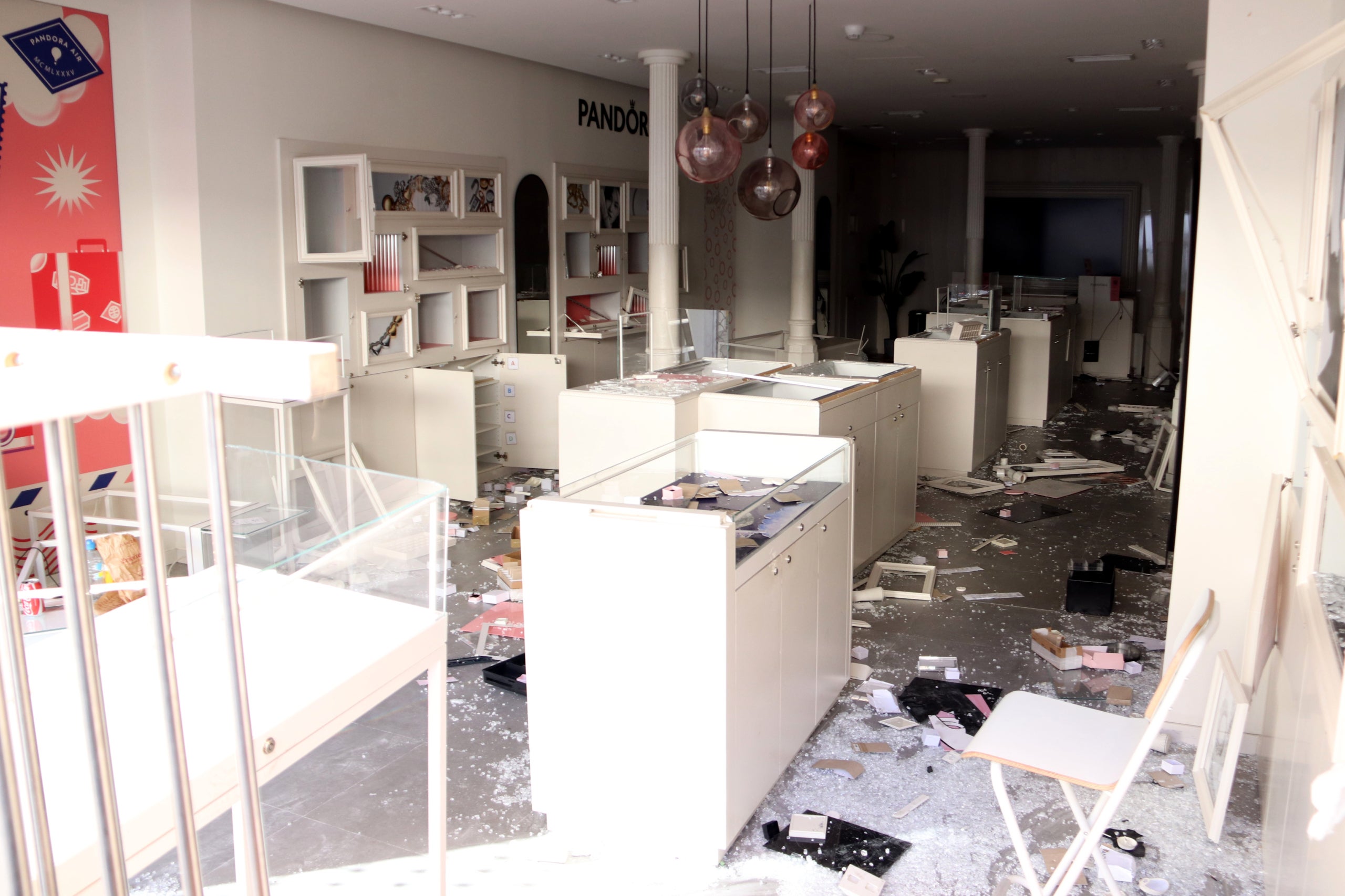 Destrosses a l'interior d'una joieria a Barcelona / ACN-Oriol Escudé Macià