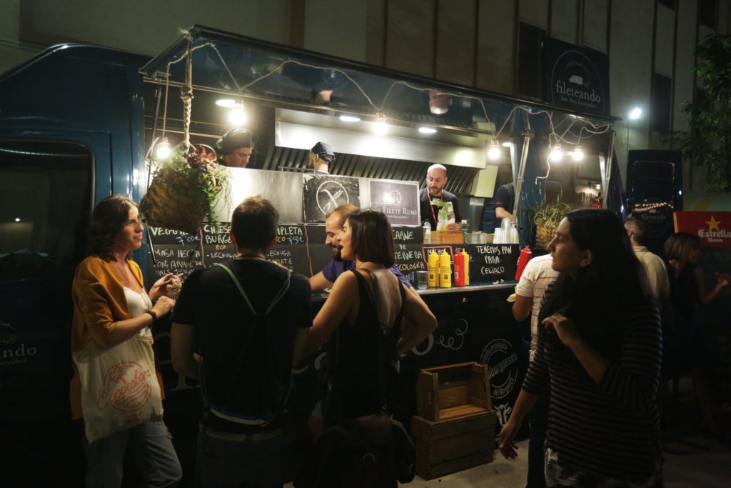 Oferta gastronòmica de l'Antiga Fàbrica Damm durant les festes de la Mercè del 2017 / Damm